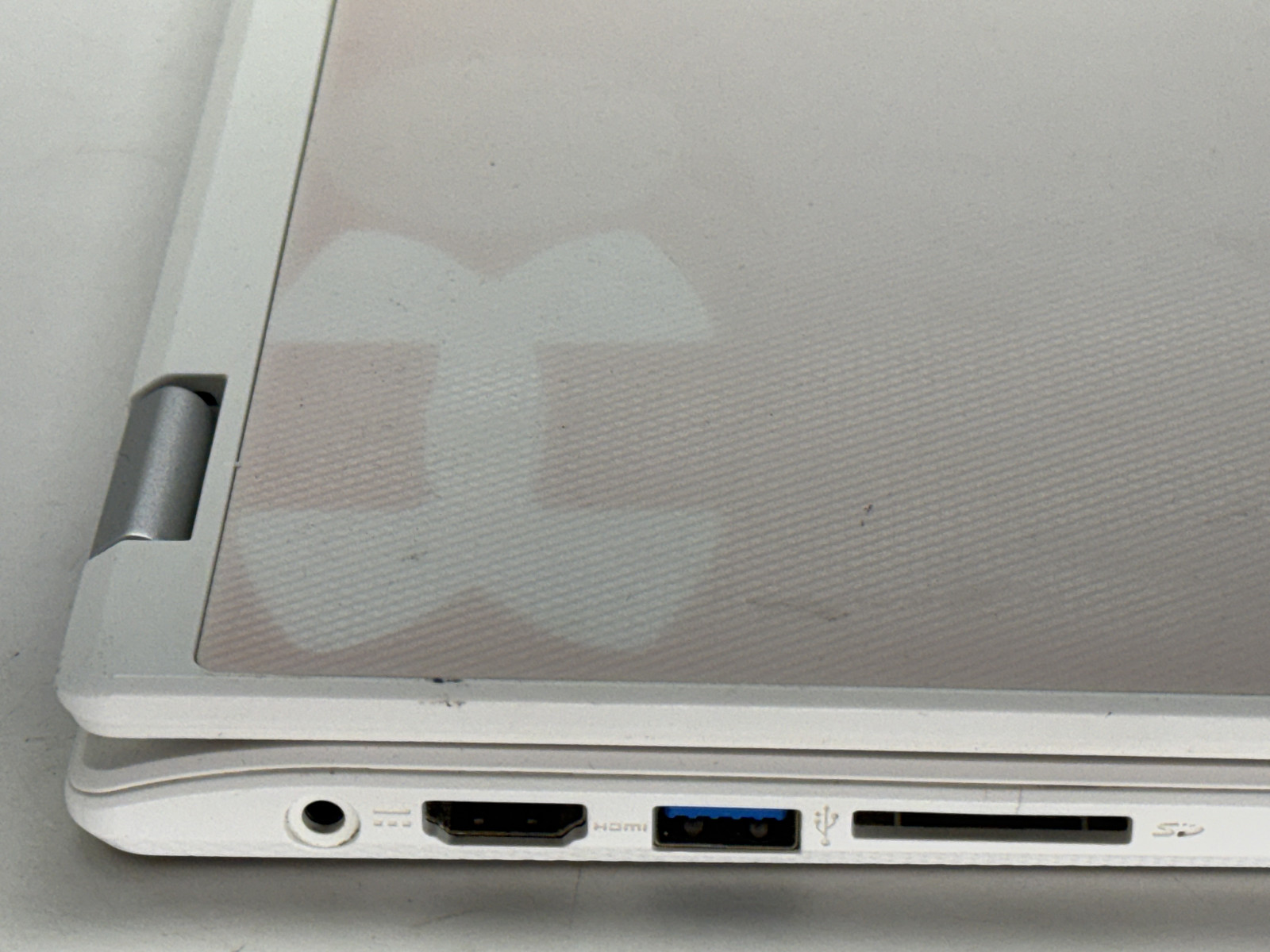 Acer Chromebook R11 Laptop Model N15Q8 Notebook UNTESTED BROKEN POWER CORD READ