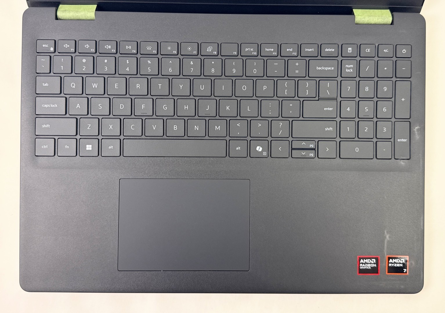Dell 16 DC16255 16″ 1920×1200 FHD+ Touch Ryzen 7 250 16GB 1TB SSD W11H Laptop