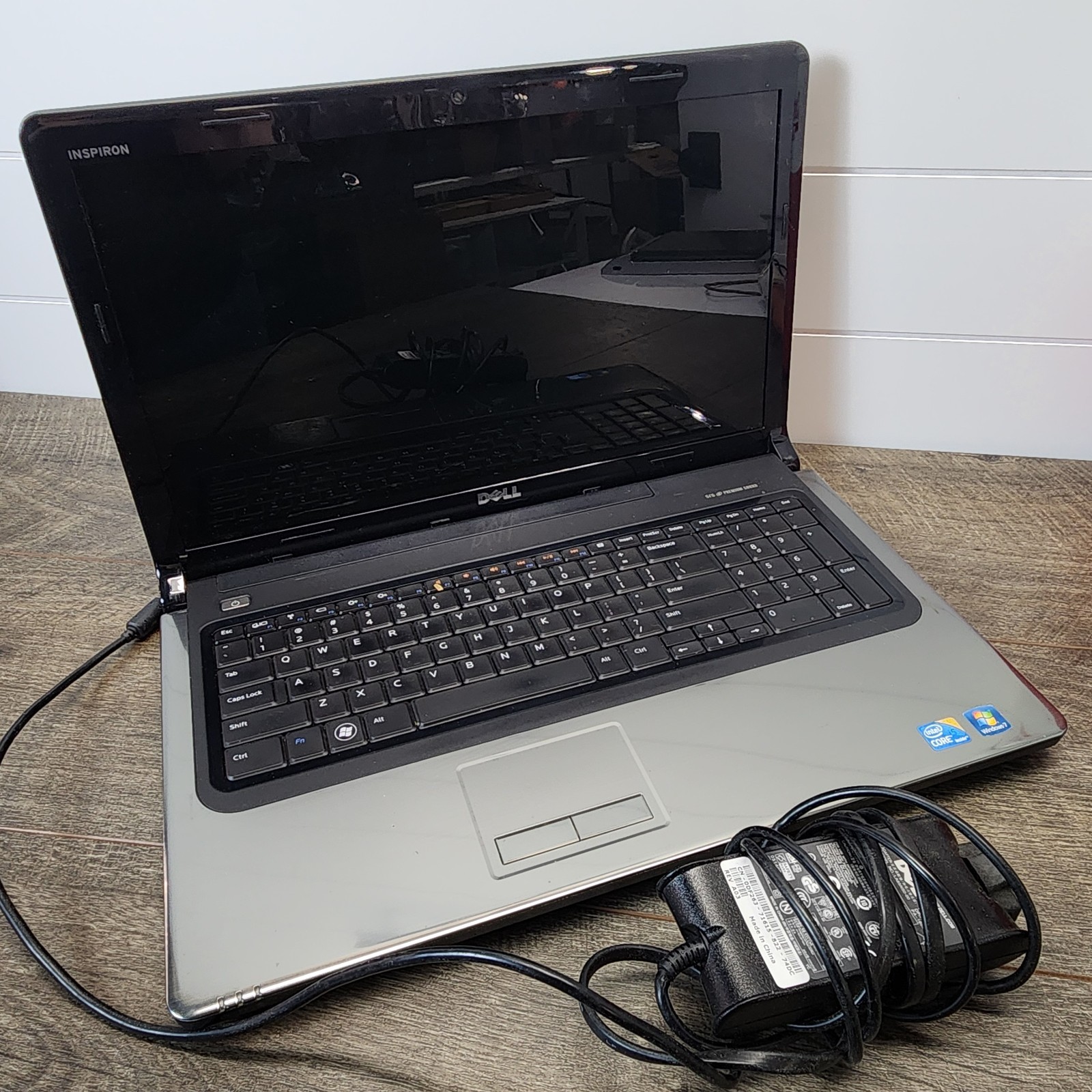 Dell Inspiron 1764 Core i5 2.27ghz Windows 7 Home Pro Web 17.3″