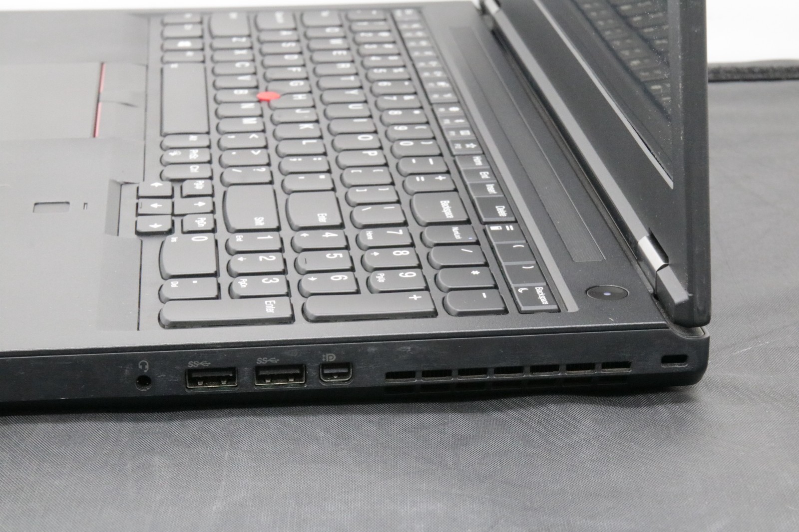 Lenovo ThinkPad P52 – i7-8850H – 16GB, 512GB, Windows 11 +Adapter