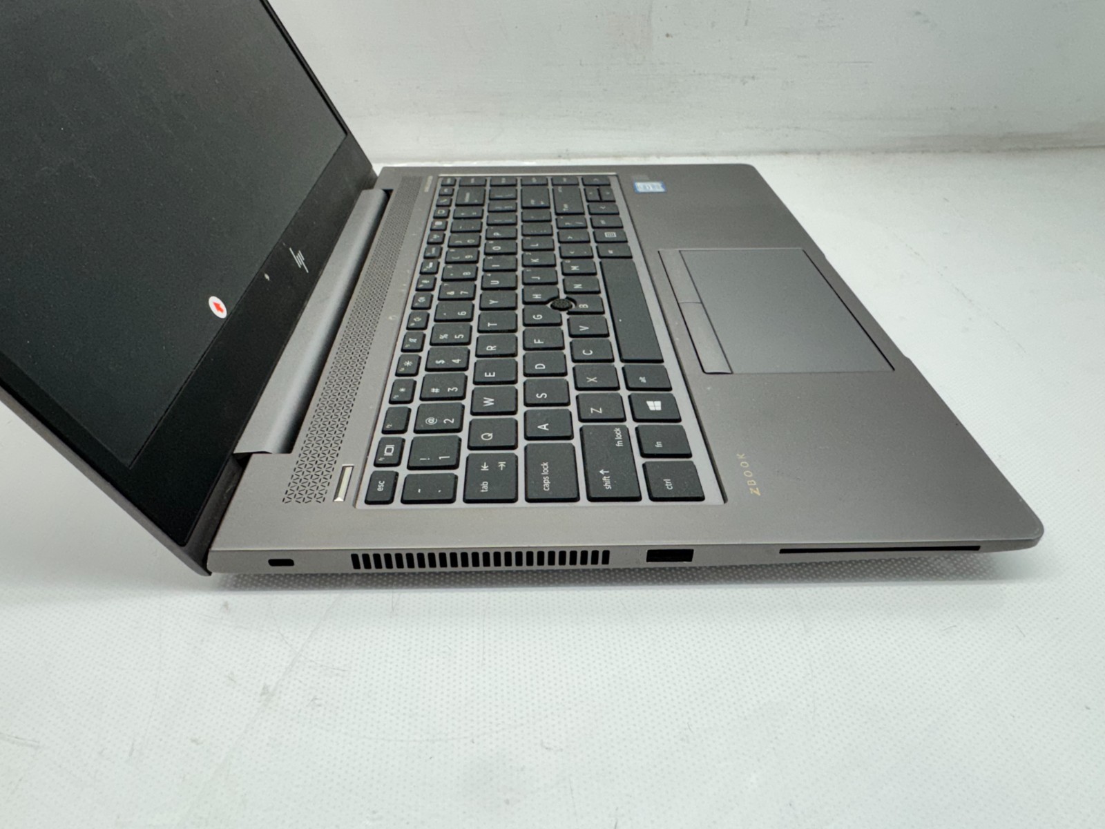 HP ZBook 14u G6 14″ i7-8665U@1.9GHz 16G 256G AMD WX3200 Win 11 *READ**