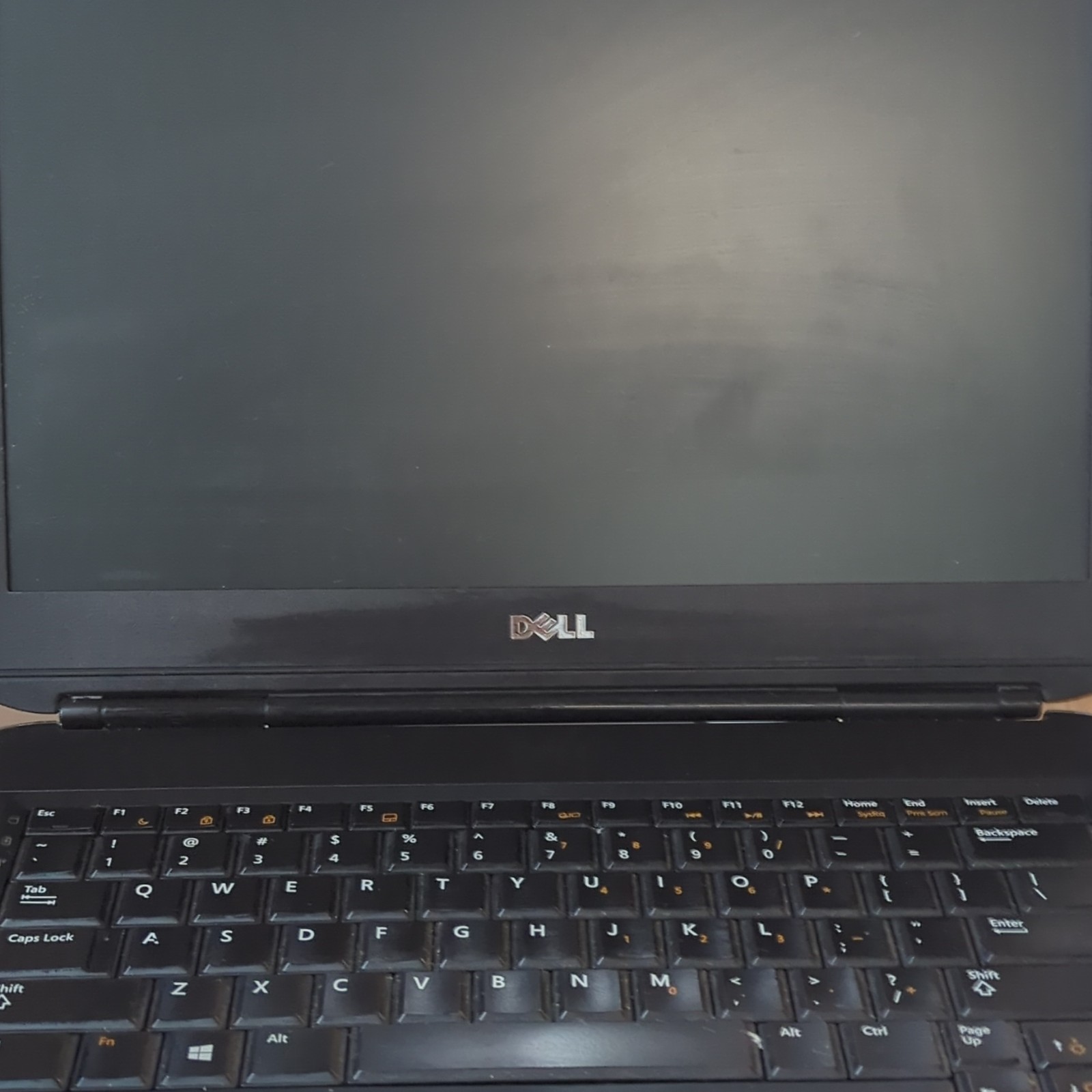 lot of 2 Dell and one hp with out charge you will get what you see in the pictur