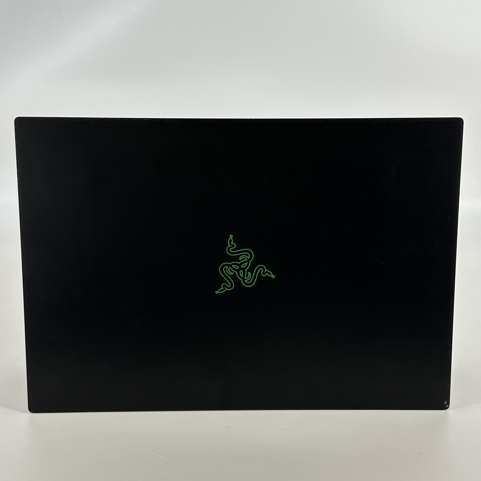 Razer Blade 16 120Hz UHD+ 2.2GHz i9-13950HX 32GB 1TB RTX 4070 Bad Vapor Chamber