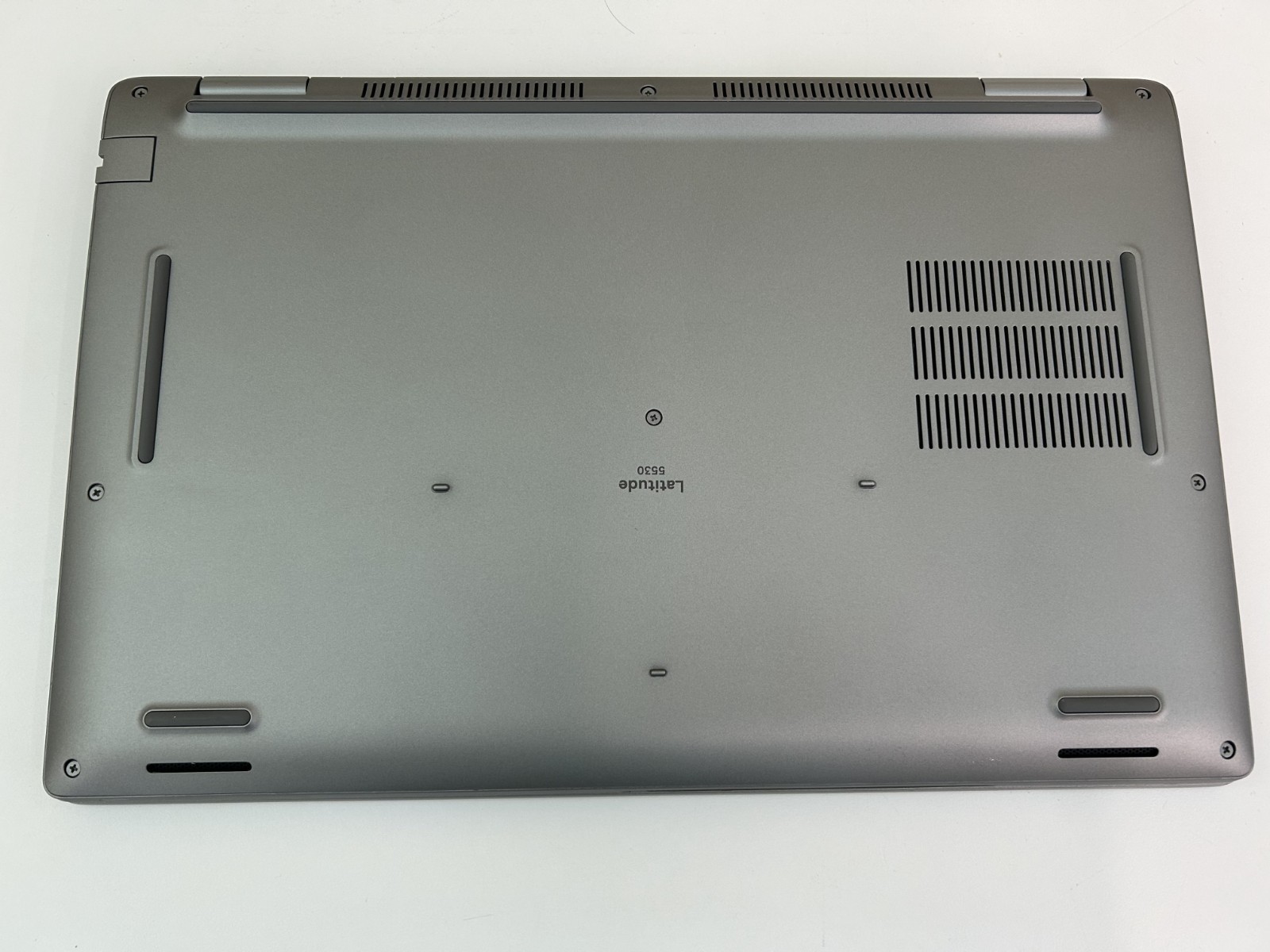 LAPTOP DELL Latitude 5530 15.6in Core i5-1245U 512GB SSD M.2 32GB RAM Win 11 Pro