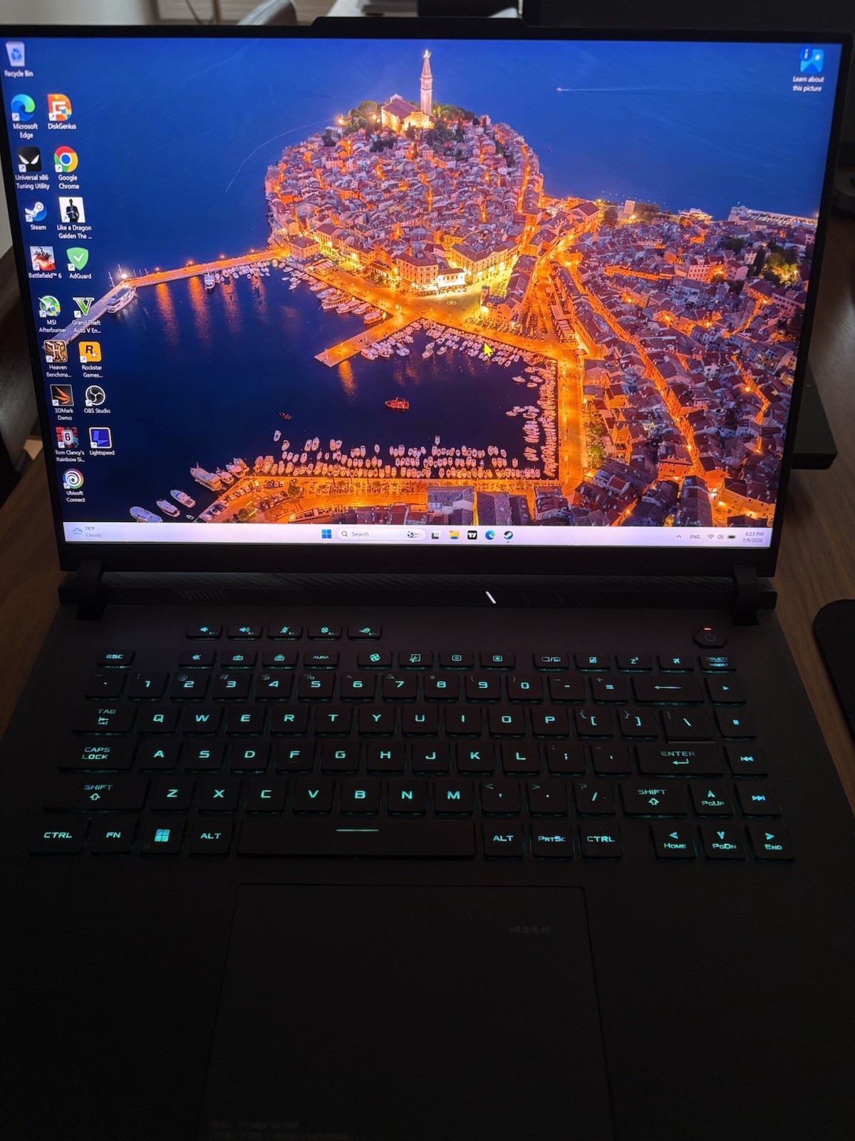 Asus ROG Strix Scar 16 G634 240Hz QHD+ MiniLED i9-13980HX 32GB 512GB RTX 4080