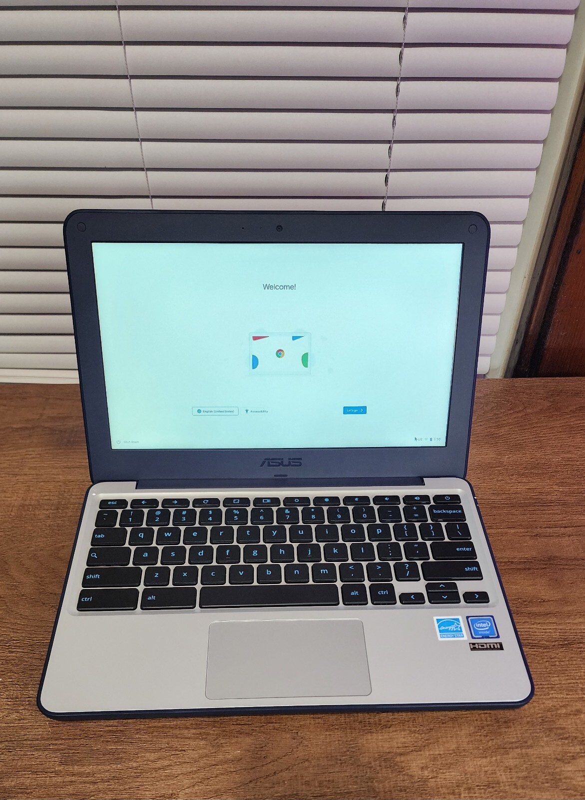 ASUS Chromebook C202SA-YS04 11.6″, Intel Celeron, 32GB eMMc, 4GB RAM, White/Blue