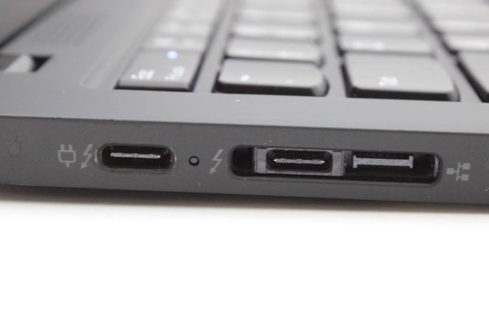 Lenovo ThinkPad X1 Carbon 7th Used 14″ i7-8665U, 512GB NVMe, 16GB RAM