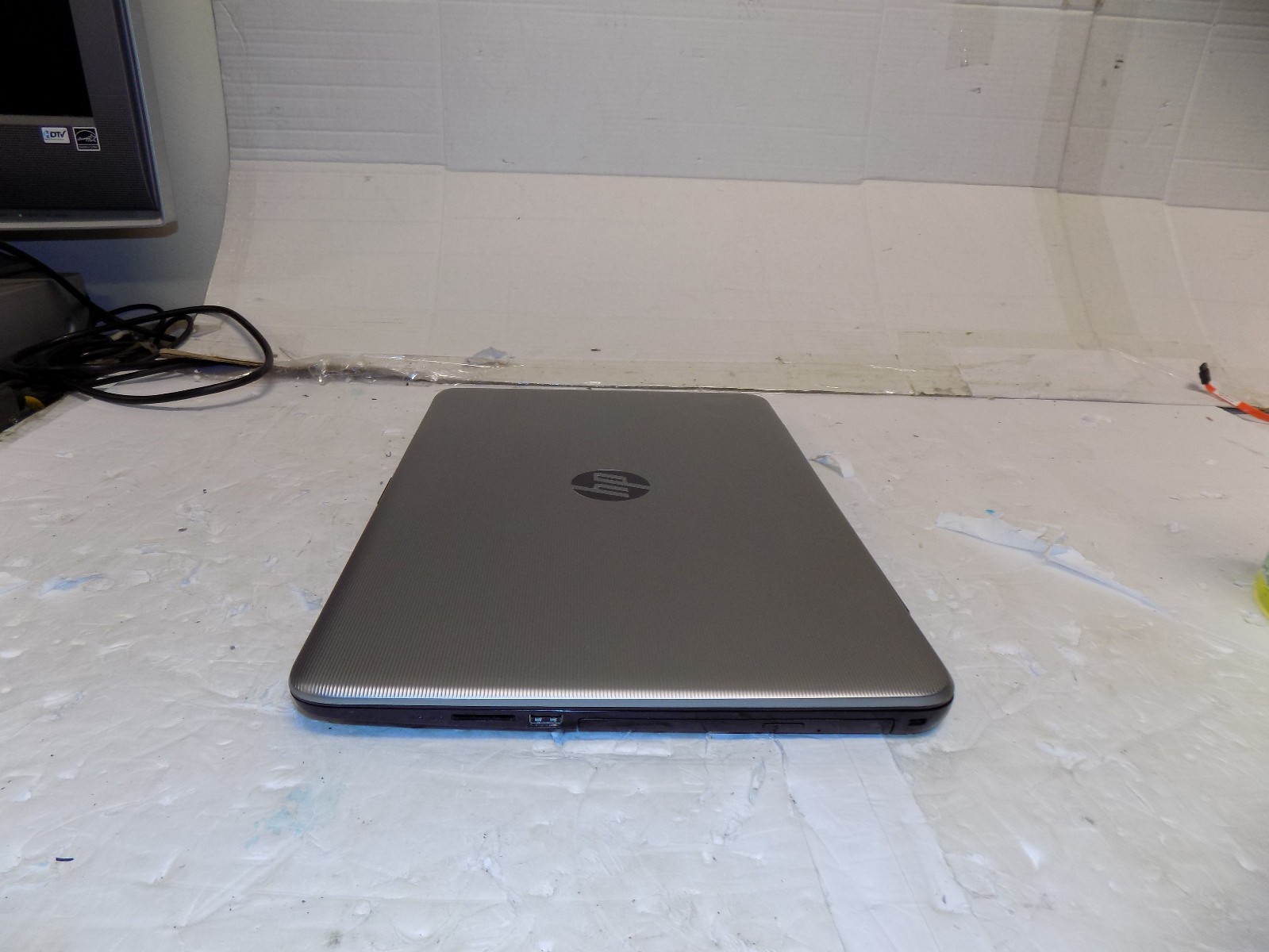 HP 17 inch 17-x061nr Laptop Intel i3 2.3 Ghz 512GB SSD 16GB RAM Windows 11