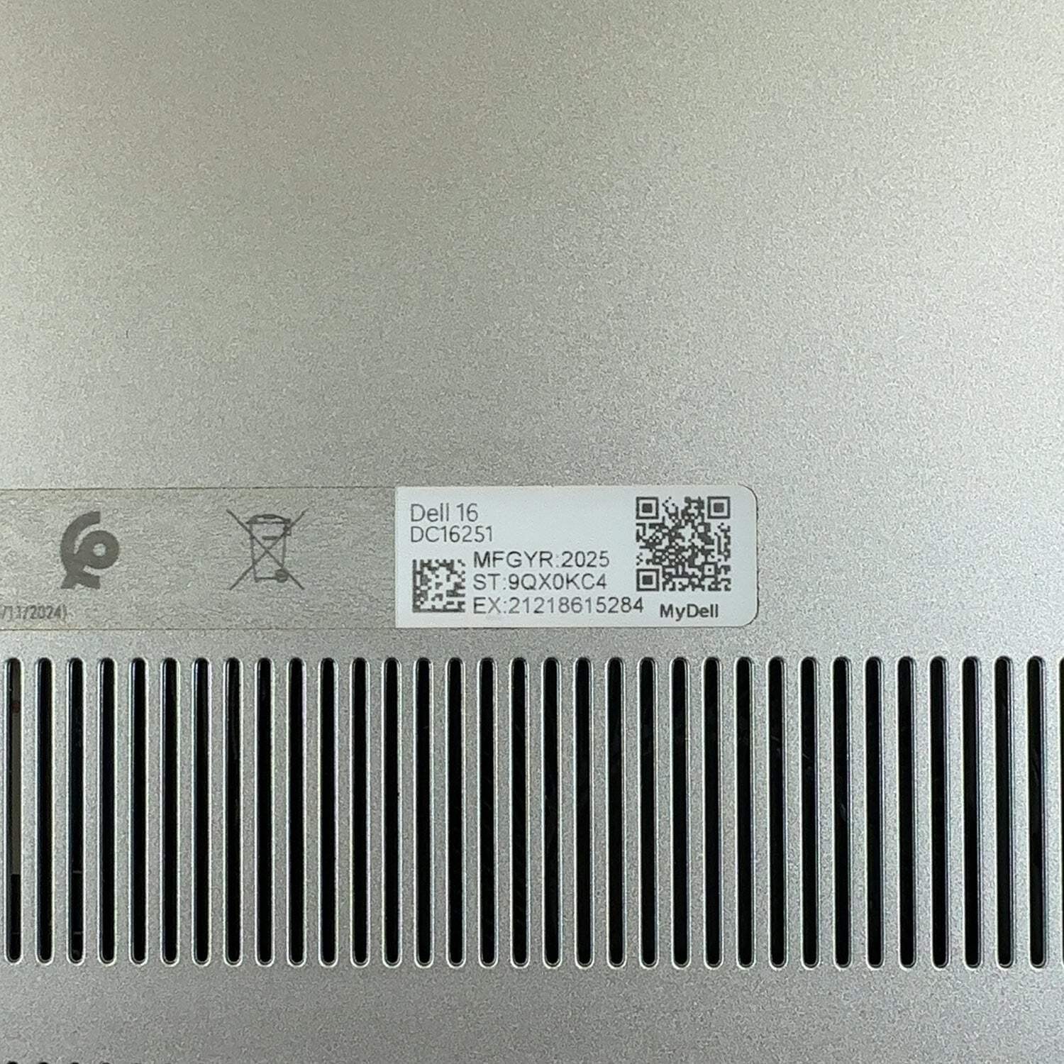 Dell 16 DC16251 16″ Core 7 150U 1.8GHz 32GB RAM 1TB SSD Read