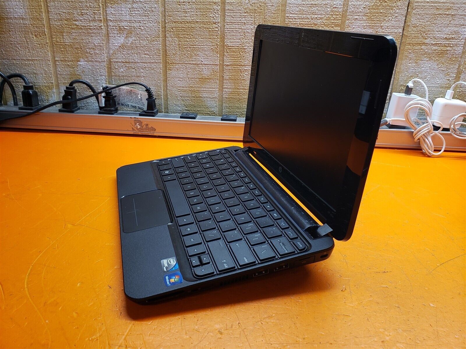 ⭐️⭐️⭐️⭐️⭐️ **READ** HP Mini 2102 Laptop Netbook *No HDD or RAM*