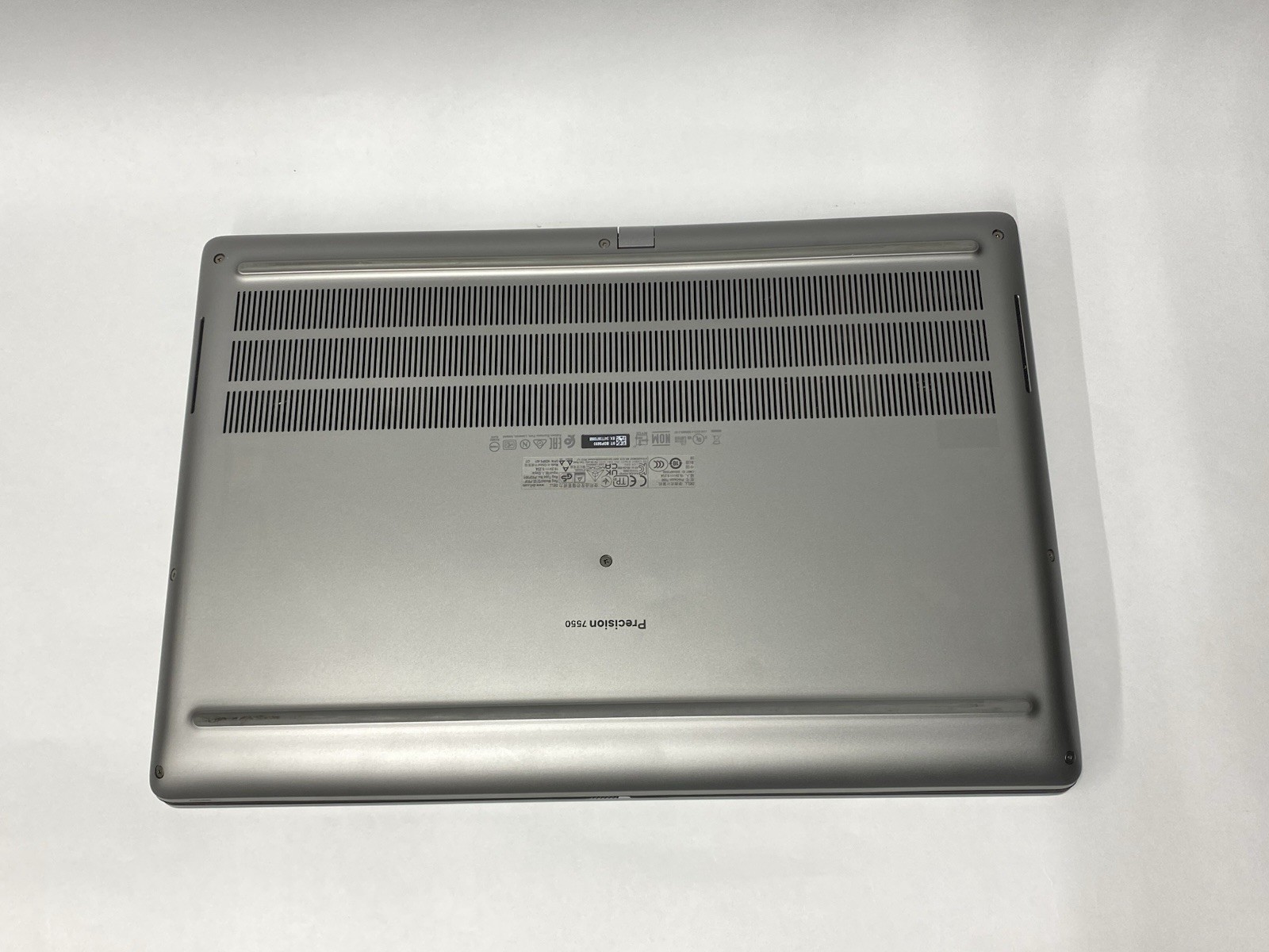 Dell Precision 7550 – Grade B – FHD – i9-10885 – 32GB – 512SSD – W11P