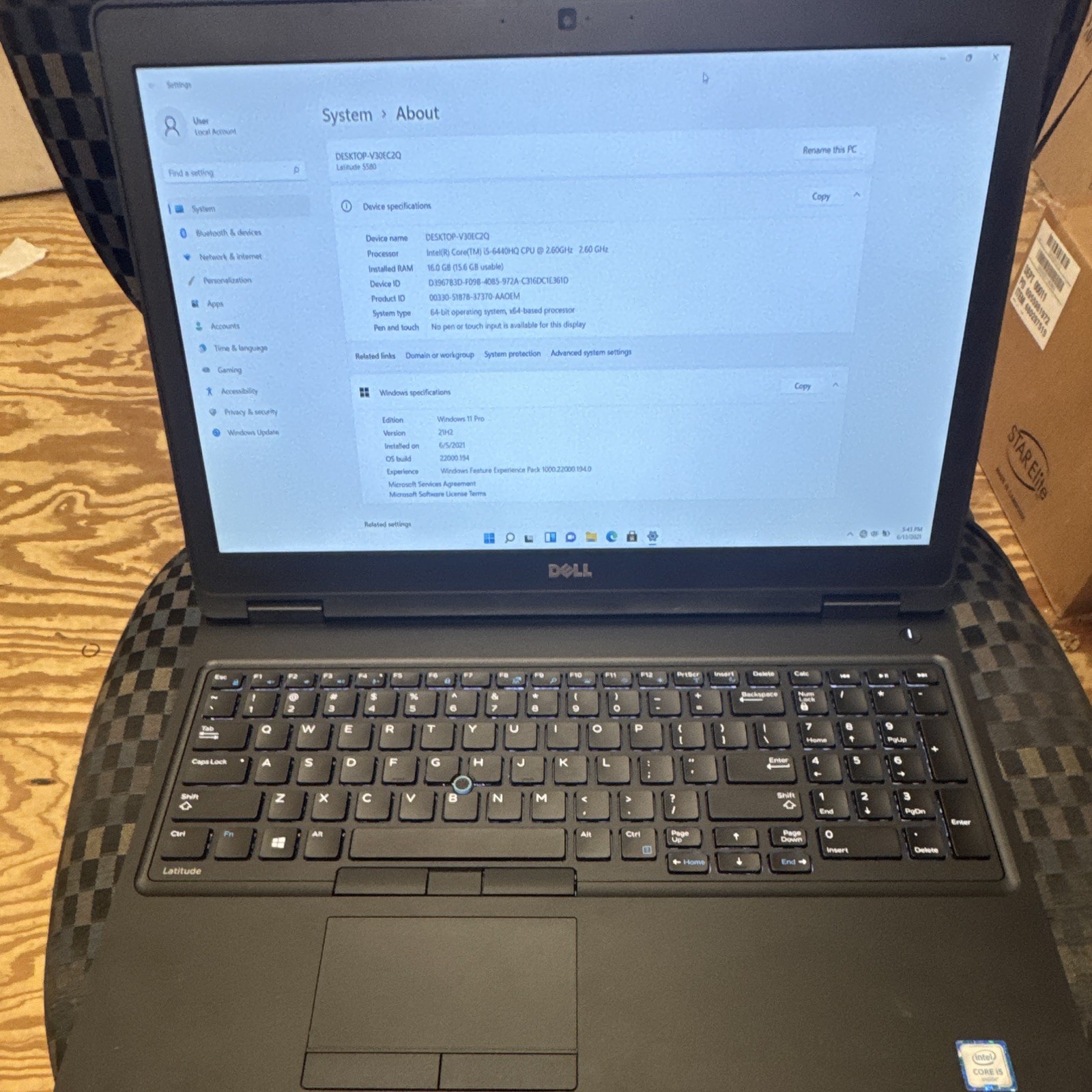 Dell Latitude 5580 15.6″ i5-6440HQ 16GB 256GB SSD Win 11 Pro Black