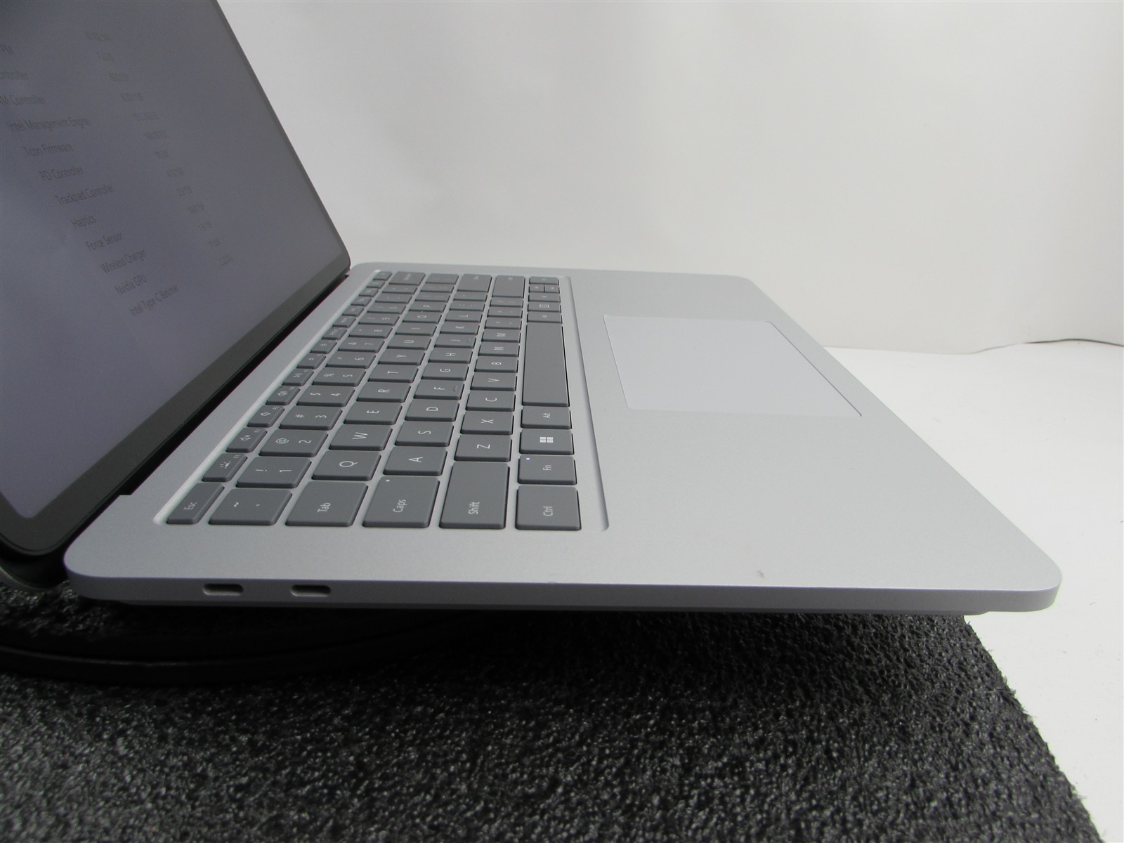 Microsoft Surface Laptop Studio 1964 i7-11370H 1TB SSD 32GB RTX A2000 *No A/C*