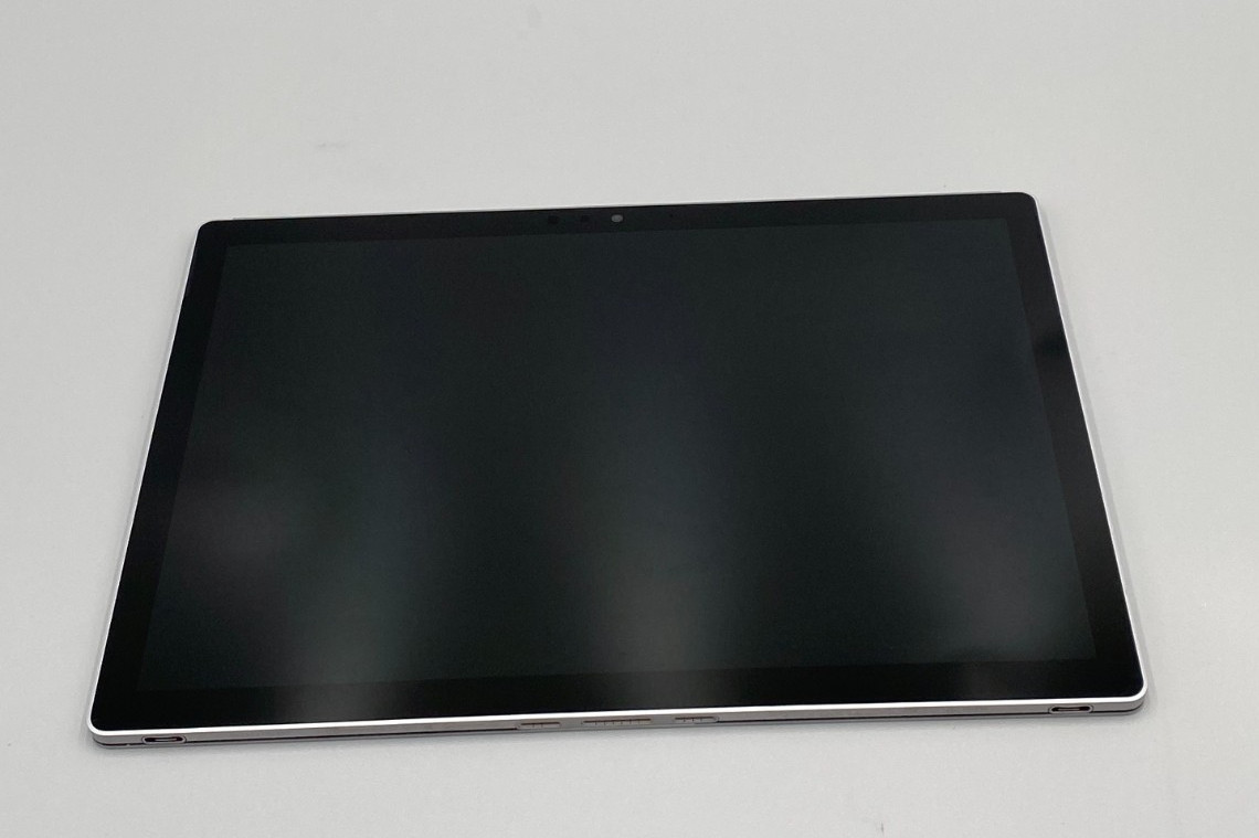 Microsoft Surface Book 2 1832 i7-8650U 1.9GHz 8GB DDR3 256GB SSD Silver Good