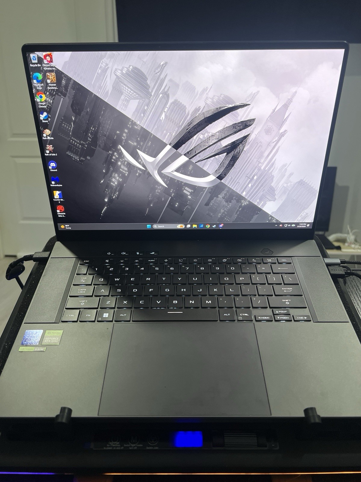 Asus ROG Zephyrus G16 RTX 4070, 16″ OLED 240Hz Ultra 9, 16GB 1TB
