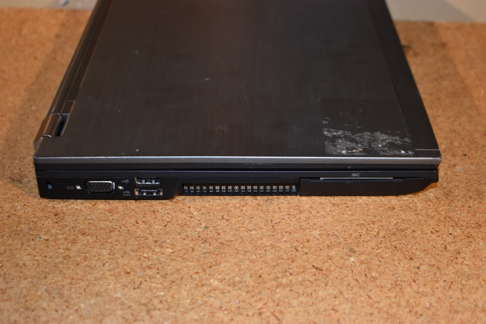 Dell Latitude E6410 Intel Core i7-620M 4GB RAM 250GB HDD Windows 7 Pro 32-bit