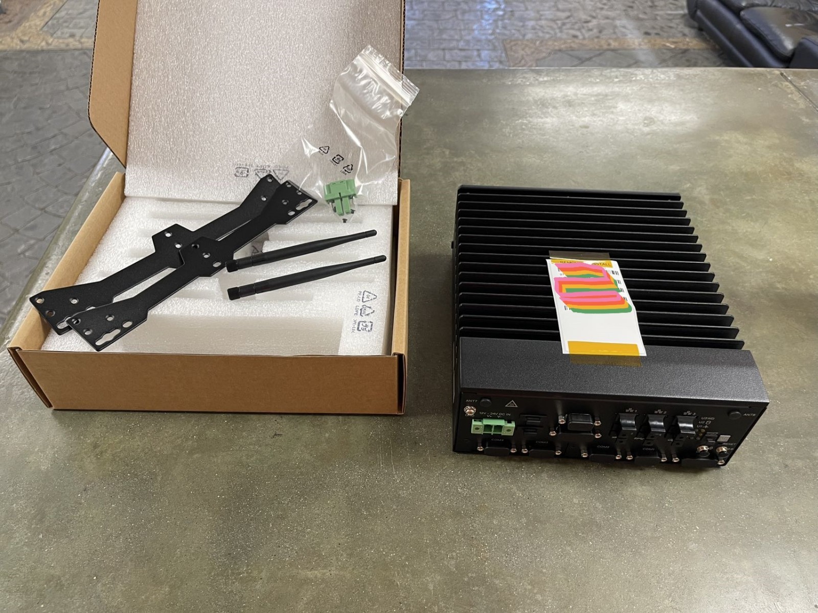 Dell Gateway 5200 i3 8GB 256GB Edge Network Platform Gateway YW8GJ