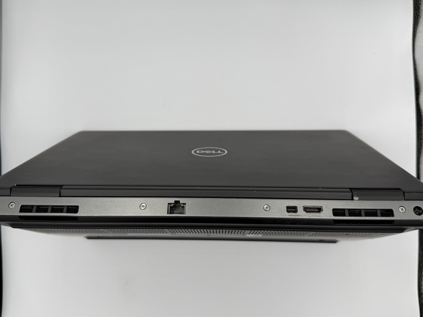 Dell Precision 7530 15.6″ i7 8850H 16GB 256GB SSD Quadro P2000 Win 11 Laptop