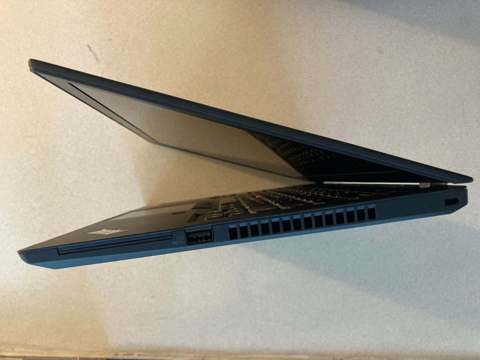 Lenovo T14, i7-1185G7, TouchScreen, Windows 11 Pro, 48GB Ram, 1TB, MS Office