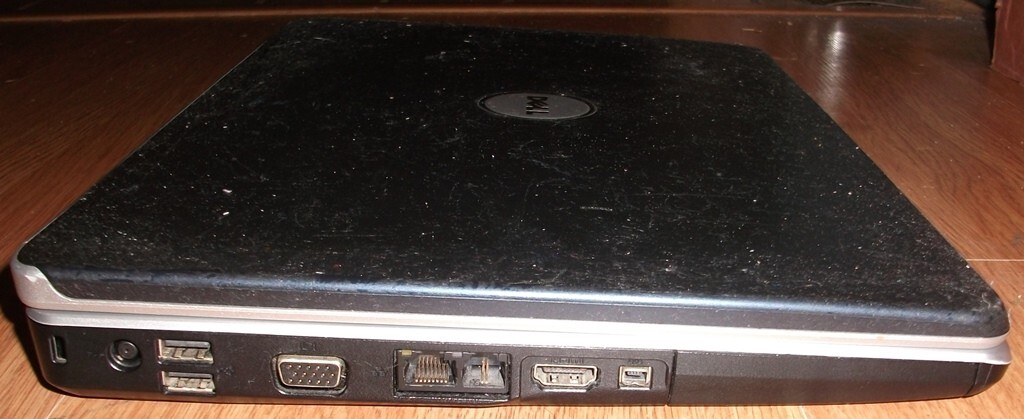 DELL Inspiron 1525 Laptop Boots To Windows 7; Comes with Charger; 2GB RAM, T3200