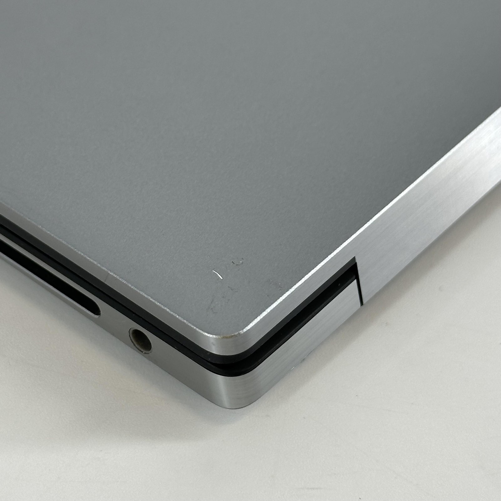 Dell Precision 5560 15.6 UHD+ TOUCH i7-11850H 2.50GHz 64GB 2TB SSD RTX A2000