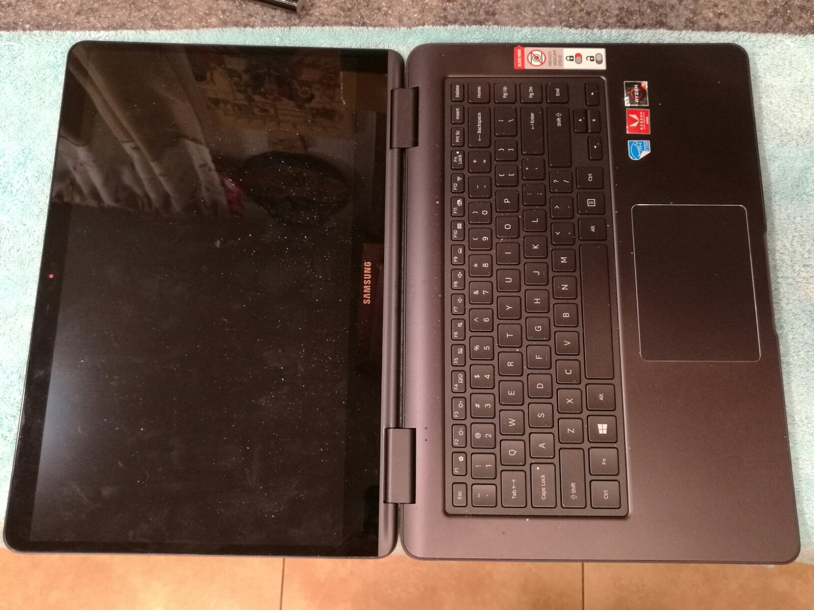 Samsung Notebook 7 Spin 15.6″ FHD 2GHz AMD Ryzen 5 2500U 8GB RAM 256GB SSD