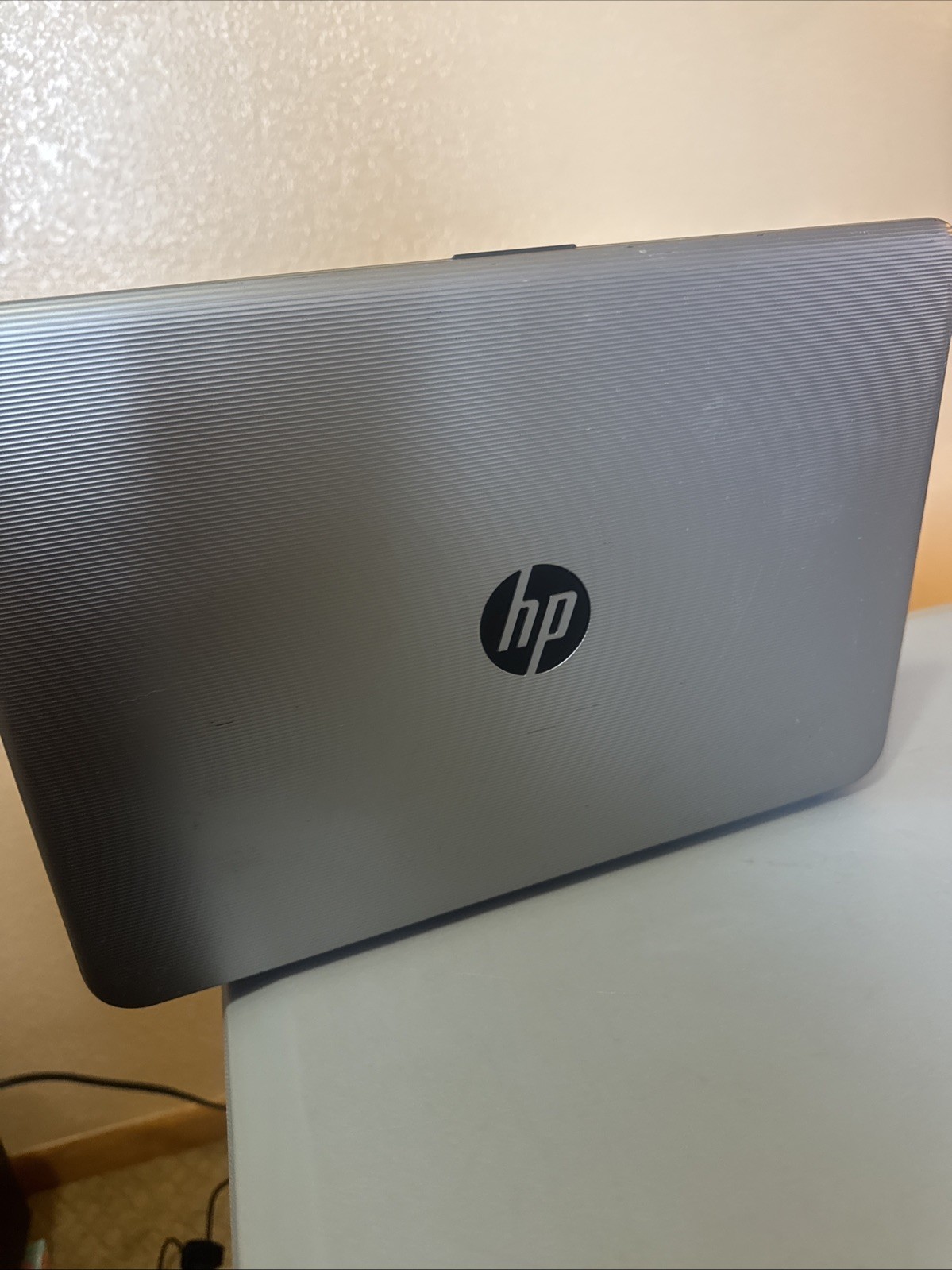 HP 14-an010nr 14″ AMD E2-7110, 32GB eMMC Chromebook w/ Webcam / HDMI NO CHARGER