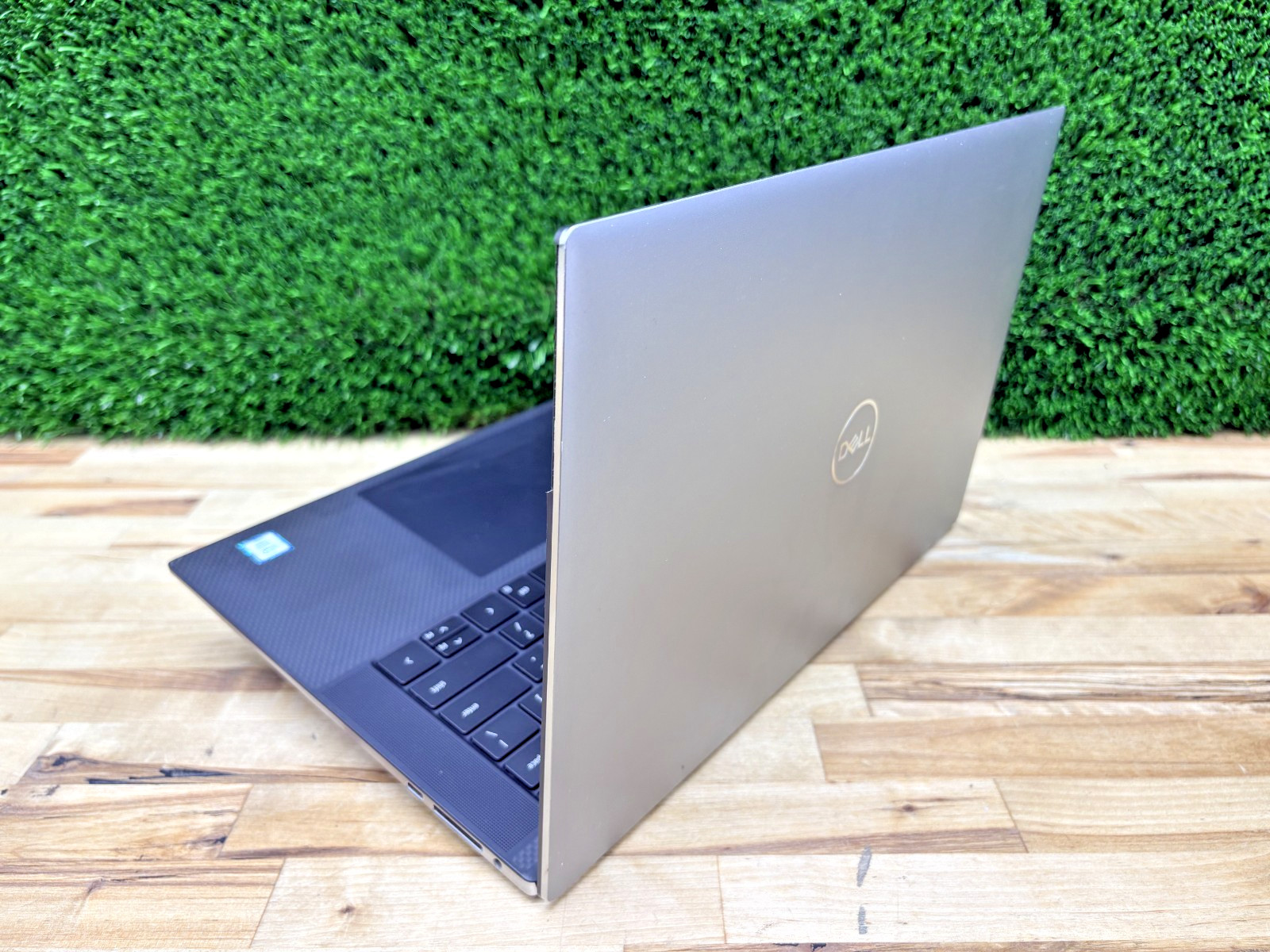 Dell Precision 5550 Intel i9-10th Gen 2.40GHz 16GB RAM 256GB SSD Windows 11 Pro*