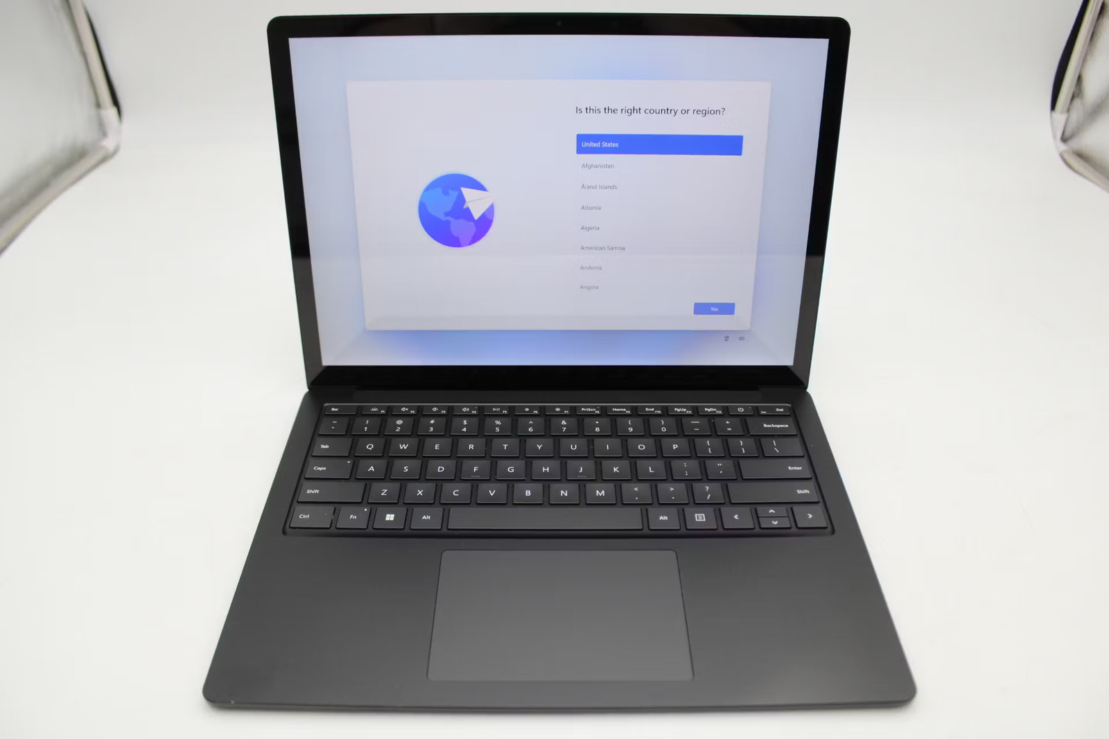 Microsoft Surface Laptop 4 Used 13.5″ i7-1185G7, 256GB NVMe, 16GB RAM