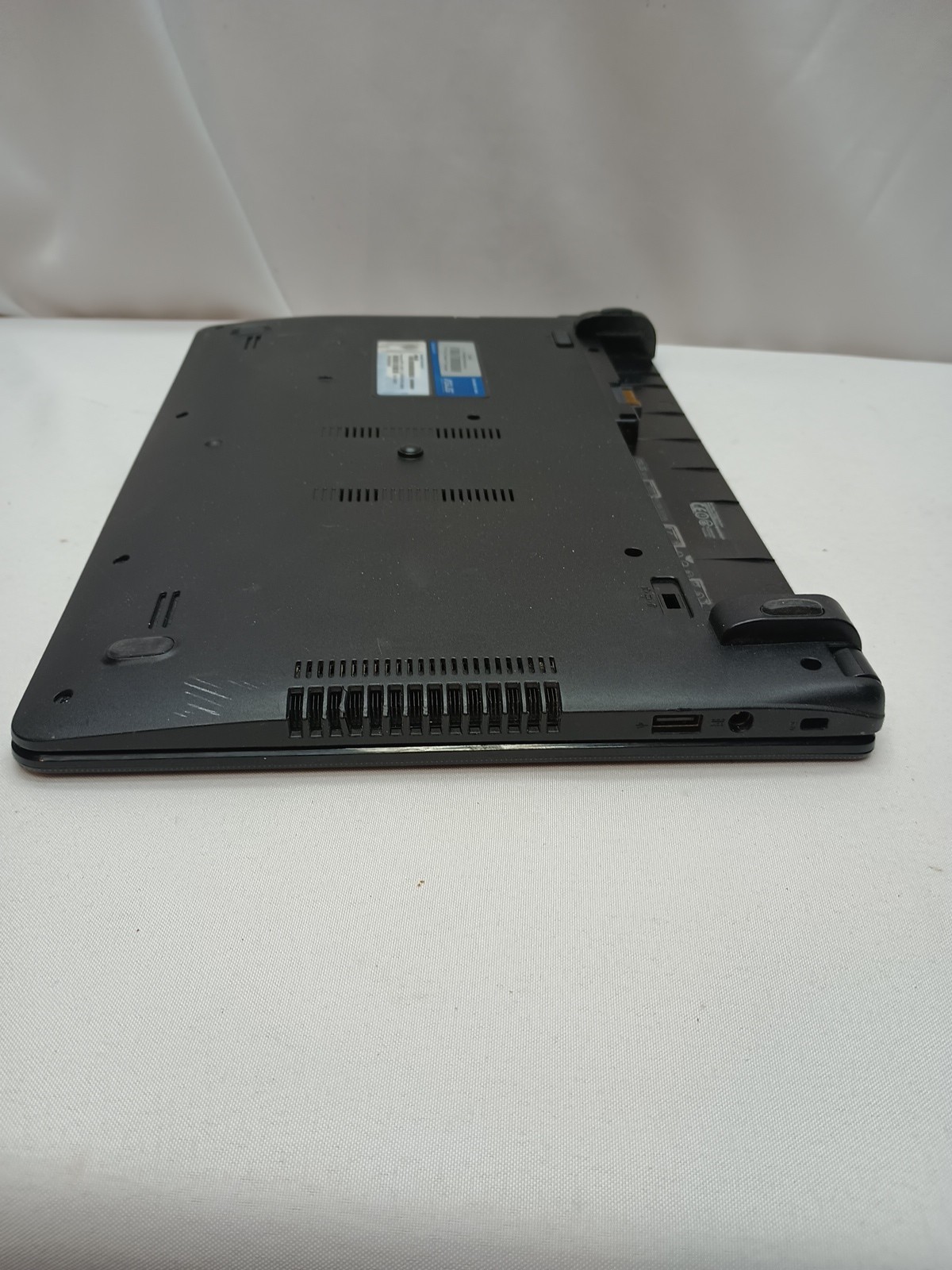 Asus X401U Laptop No Battery For Parts Or Repair Only Did Not Power On
