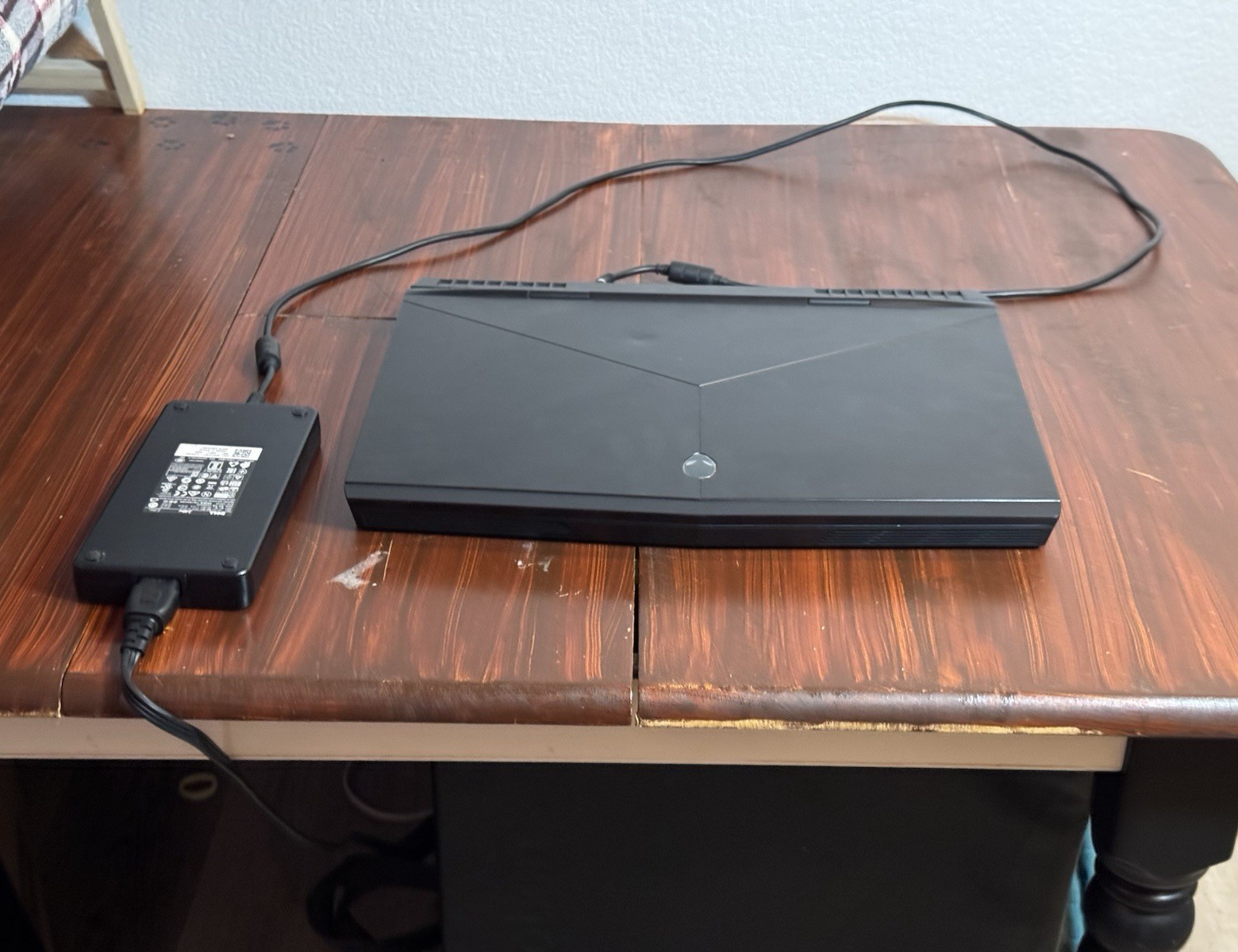 Alienware 17 R5 Gaming Laptop 17in i7-8750H 16GB 256GB SSD+1TB GTX1070