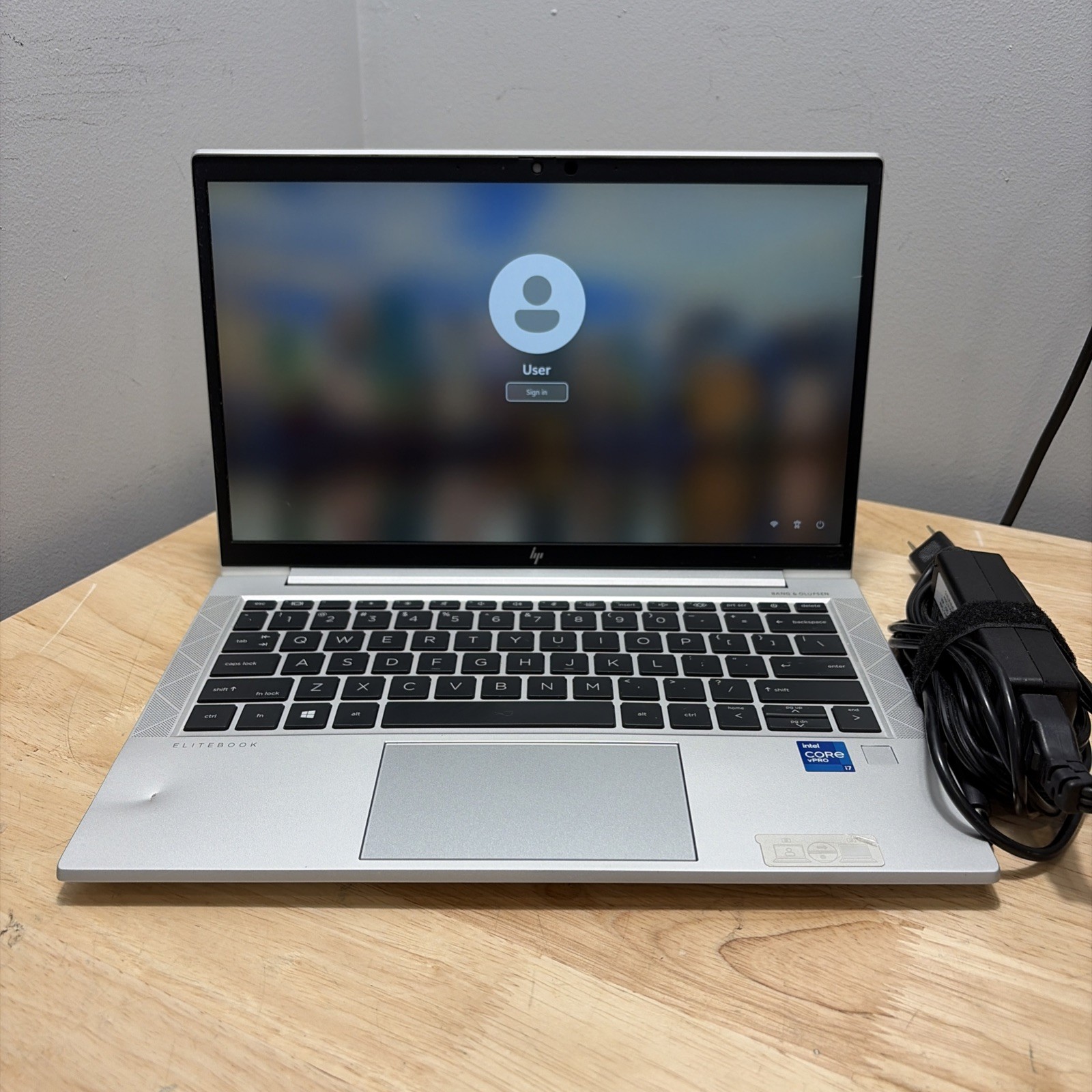 HP Elitebook 830 G8 Core i7-1185G7 3.0GHZ 16GB 256GB, WCam, WiFi W11 & Cord