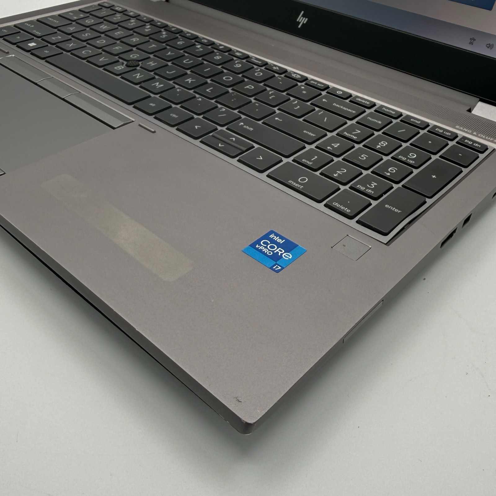 HP ZBook Fury 15.6″ G8 Mobile Workstation i7-11850H 48GB RAM 256GB SSD RTX A3000