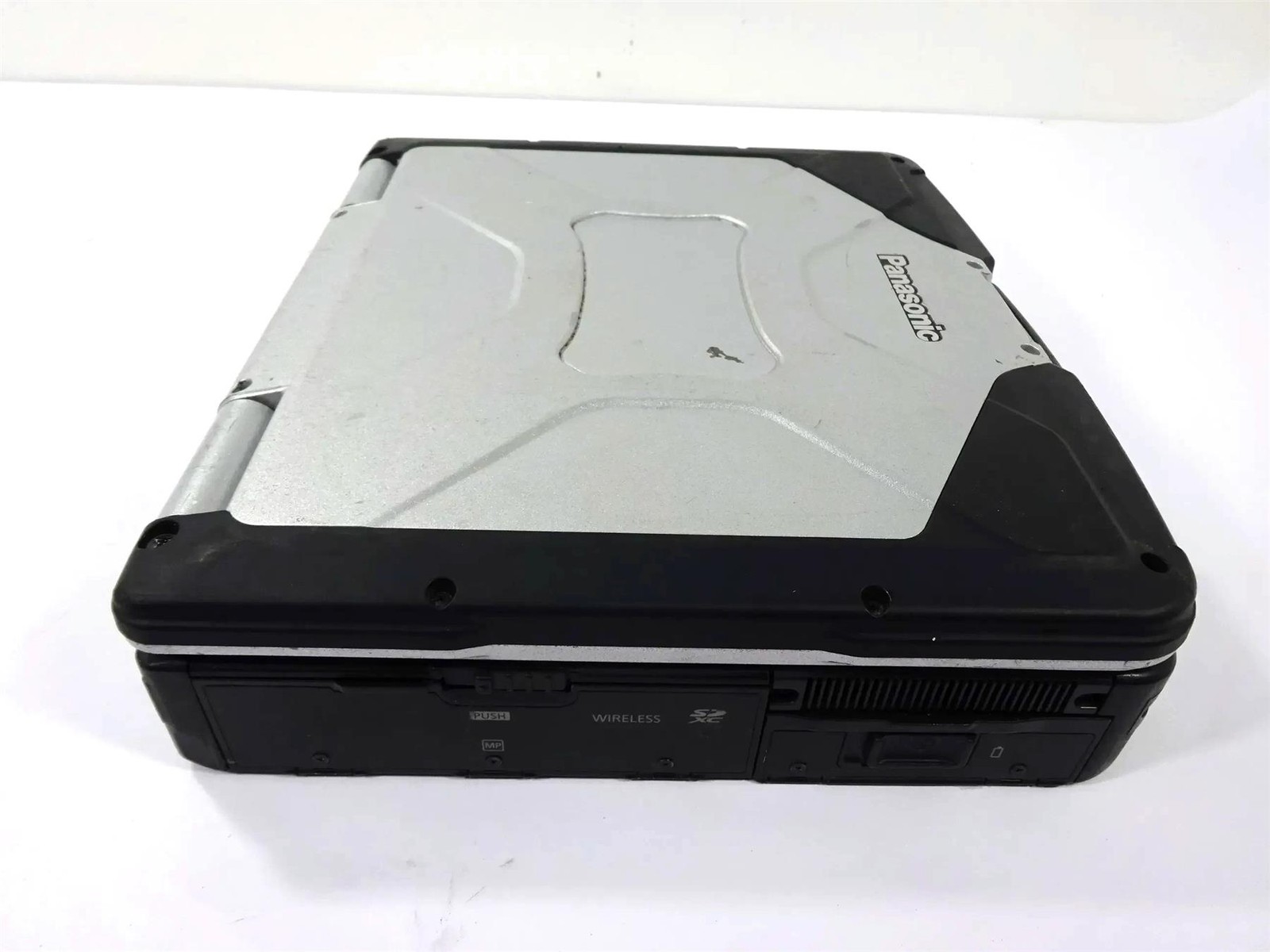 Panasonic Toughbook CF-31 MK6 Core i5-7300U 2.6GHz 8GB RAM – No HDD