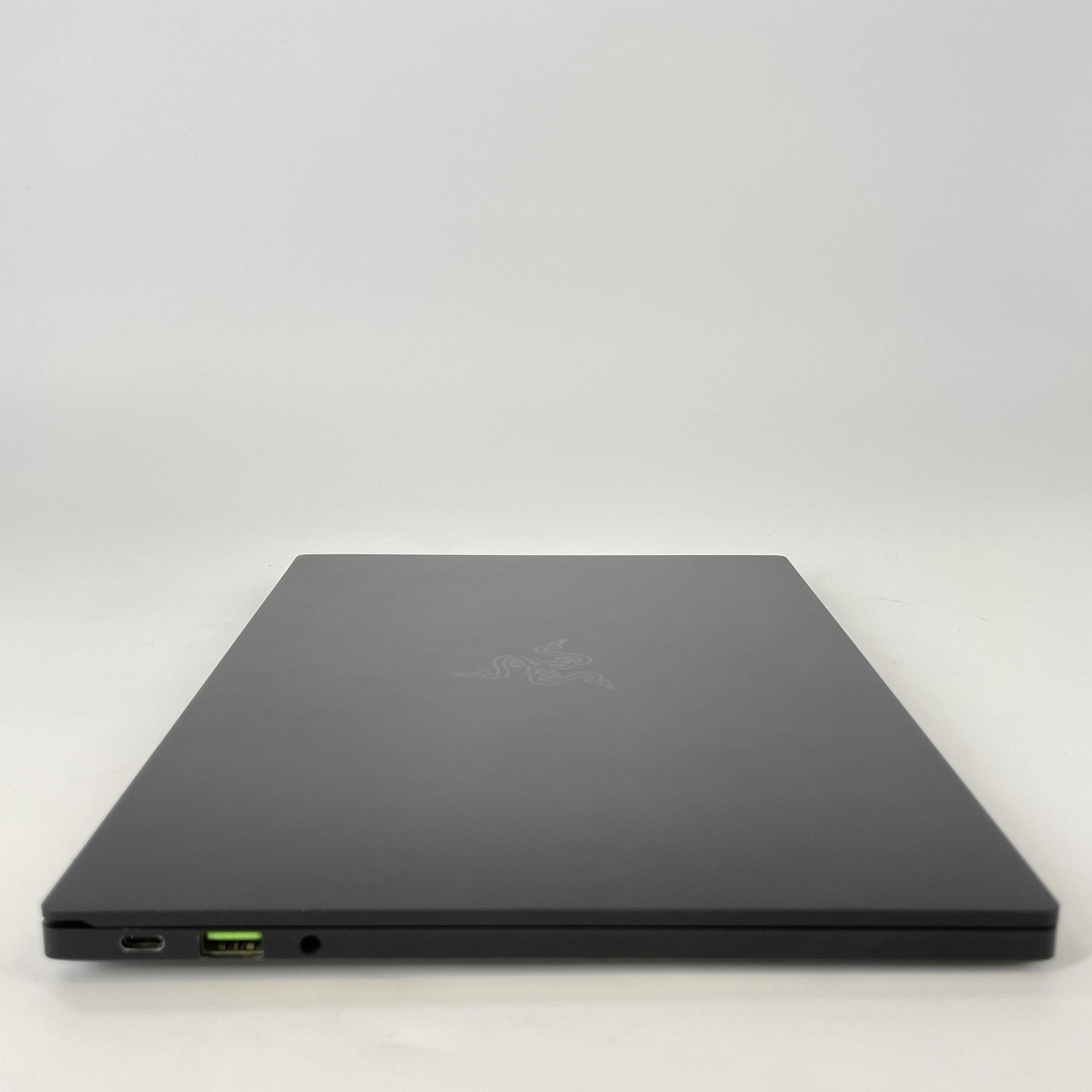 Razer Blade Stealth 13 FHD i7-1065G7 1.30GHz 16GB 512GB SSD NVIDIA GTX 1650 Ti