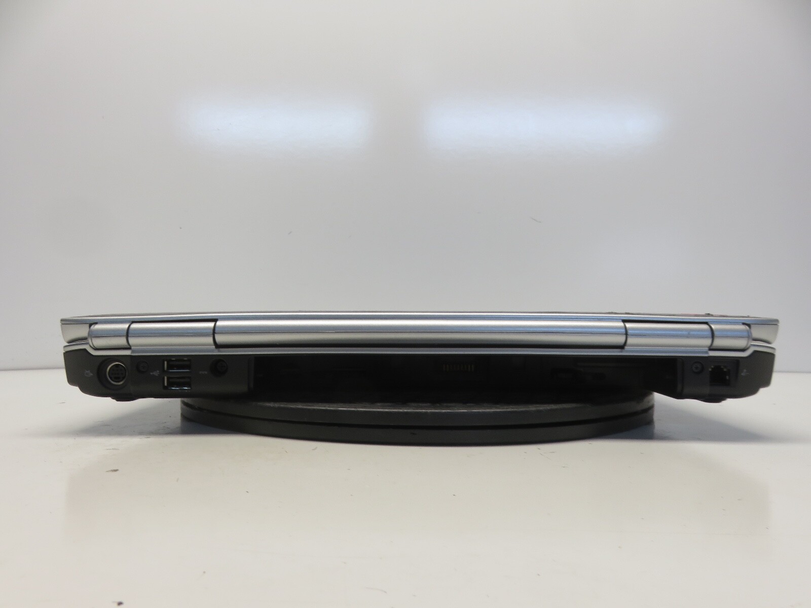 Dell Inspiron 1520 Intel Core 2 Duo 06FD 1.46GHz 1 GB NO HDD No Batt