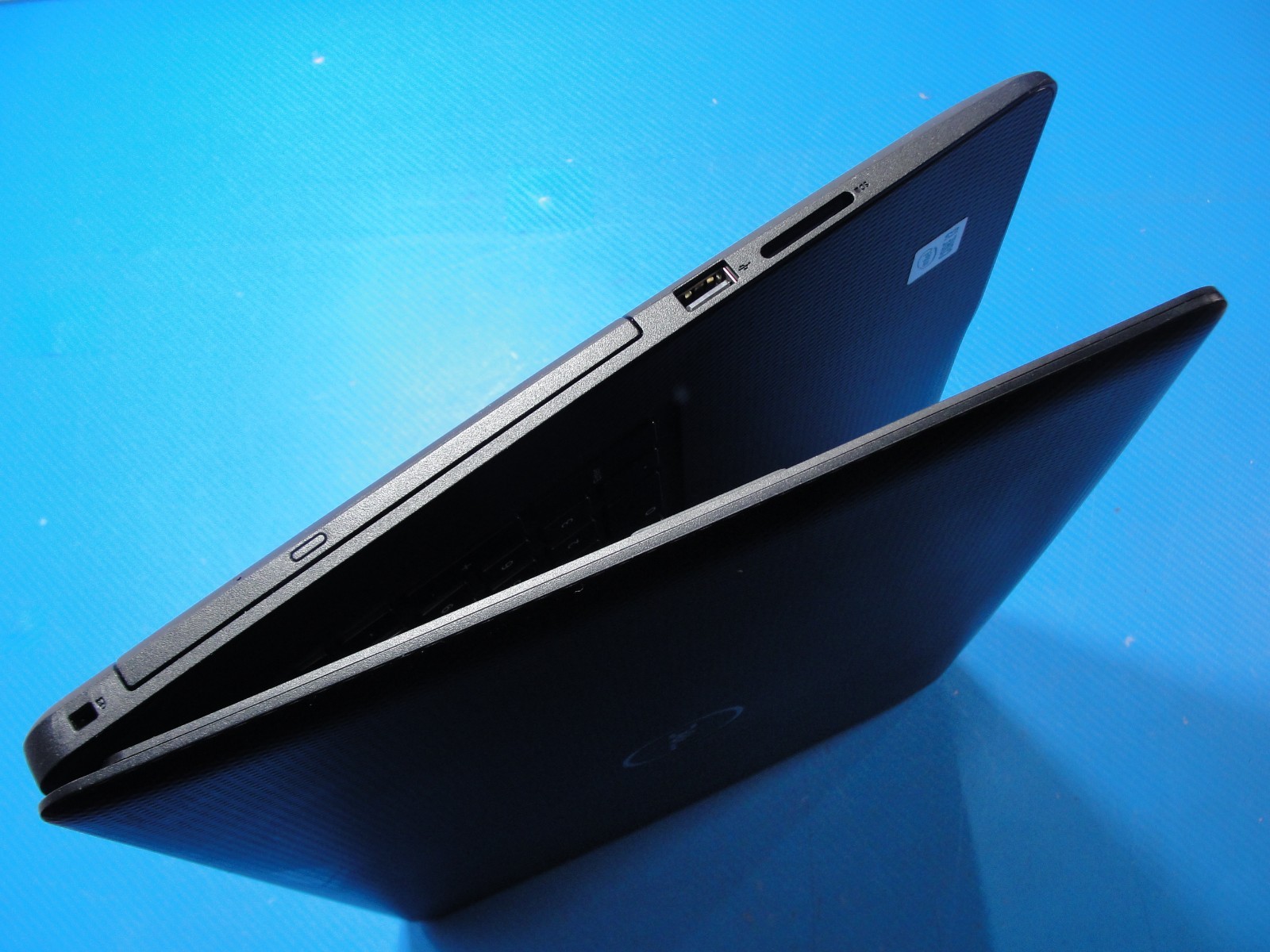 Dell Inspiron 3793 17″FHD Intel Core i3-1005G1 1.2GHz 8GB RAM 512GB SSD/1TB HDD