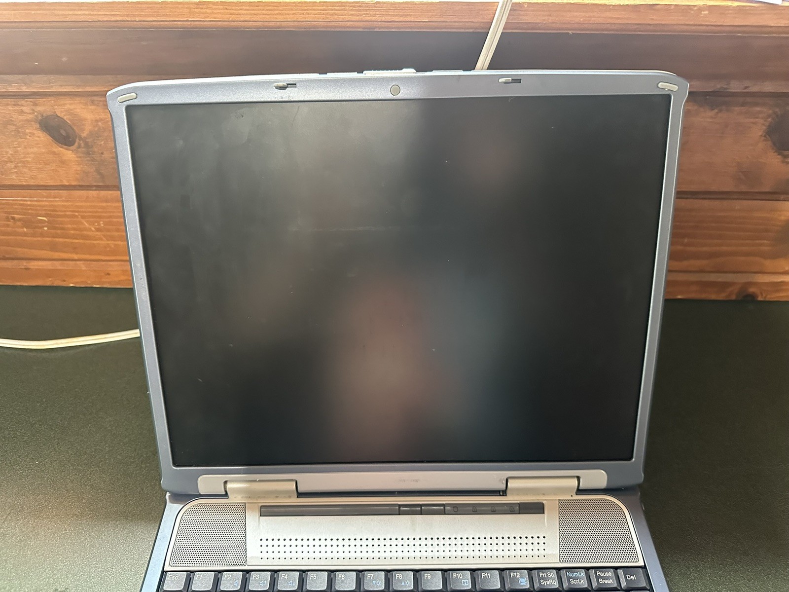 Vintage Nobilis Laptop Model GREEN550 G551 Windows XP Pro l WORKS