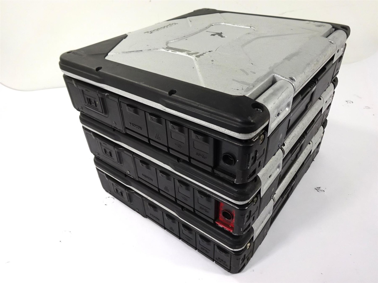 Lot 3 – Panasonic CF-31 MK5 Core i5-5300U 2.3GHz 8GB RAM – No Hard Drive