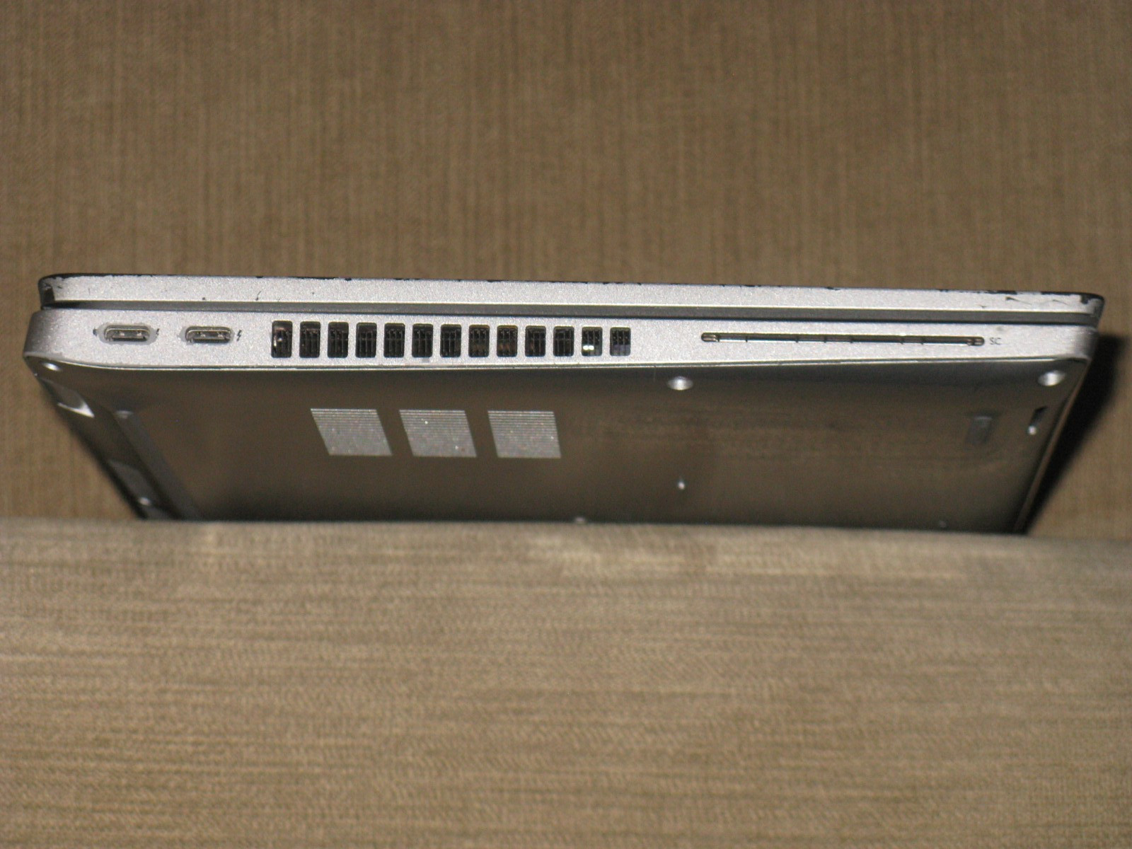 Dell Latitude 5420 i7-1185G7 256GB NVMe 12GB FHD non-touch TB4 FP+SC IR Cam vPro