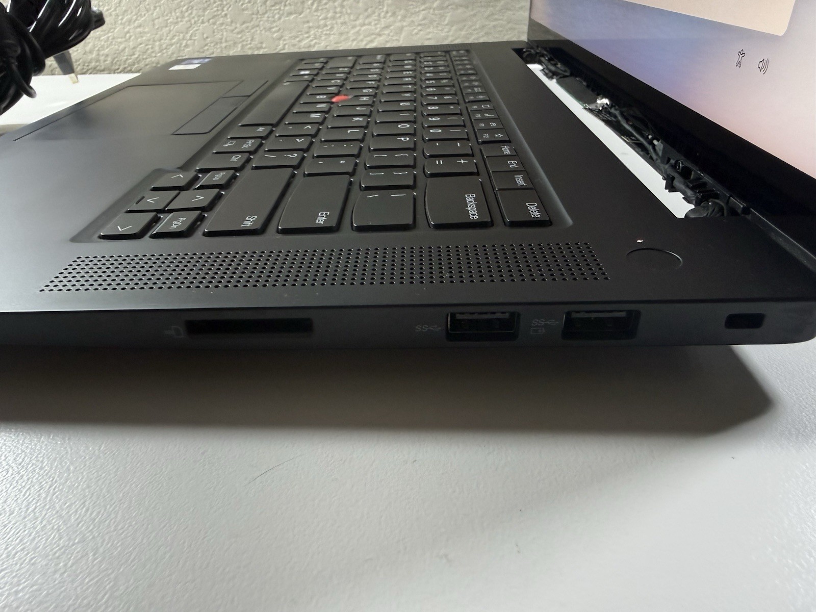 LENOVO THINKPAD P1 Gen 4 TOUCH 4k I7-11850H 512GB 16GB RAM NVIDIA T1200 WIN 11