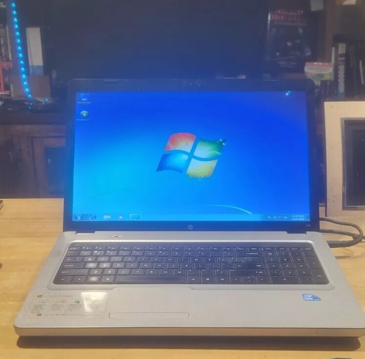 HP G72 17″ Laptop • 4GB RAM • 100GB HD • Core i3 • 2.2ghz • Windows 7 Ultimate