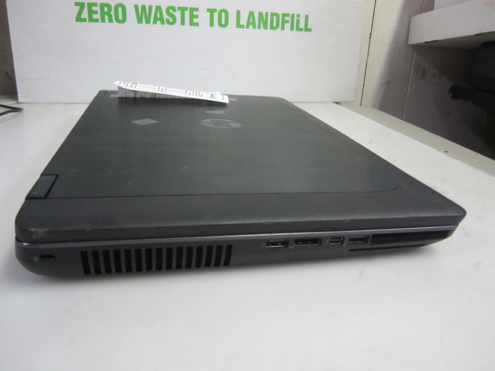 HP ZBook 17 G2 i5-4310M 2.70GHz 16GB 320GB LAPTOP + AC NO OS/BTRY READ