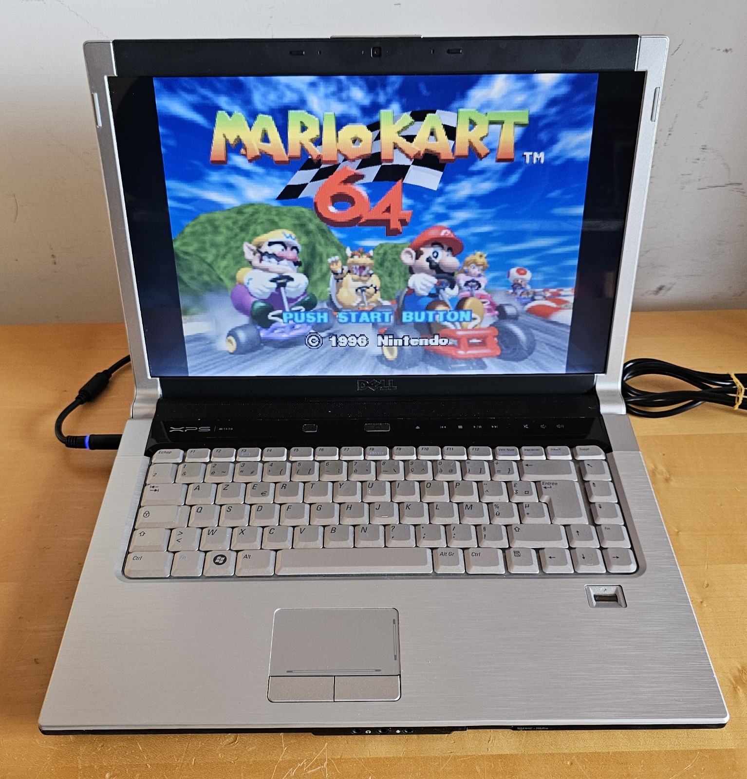 Dell XPS M1530 Windows XP 15.4″ Retrogaming N64 PS1 SNES SEGA Notebook PC