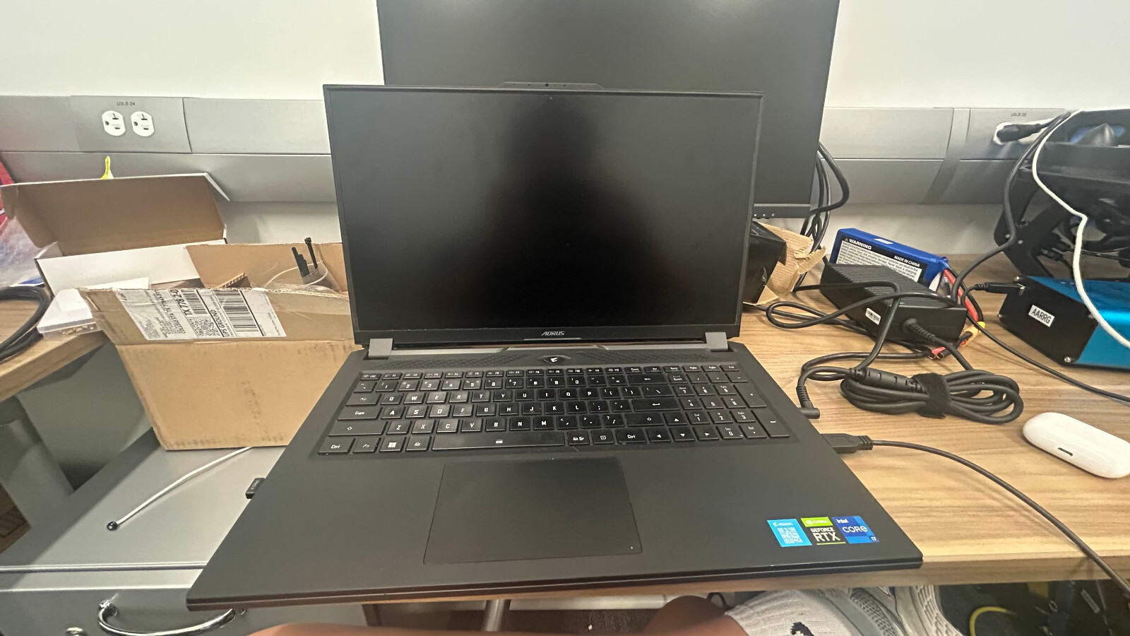 AORUS 17 XE5 17″ i7-12700H 16GB, 1TB SSD, RTX 3070Ti 8GB, Gaming Laptop WIN 11 H