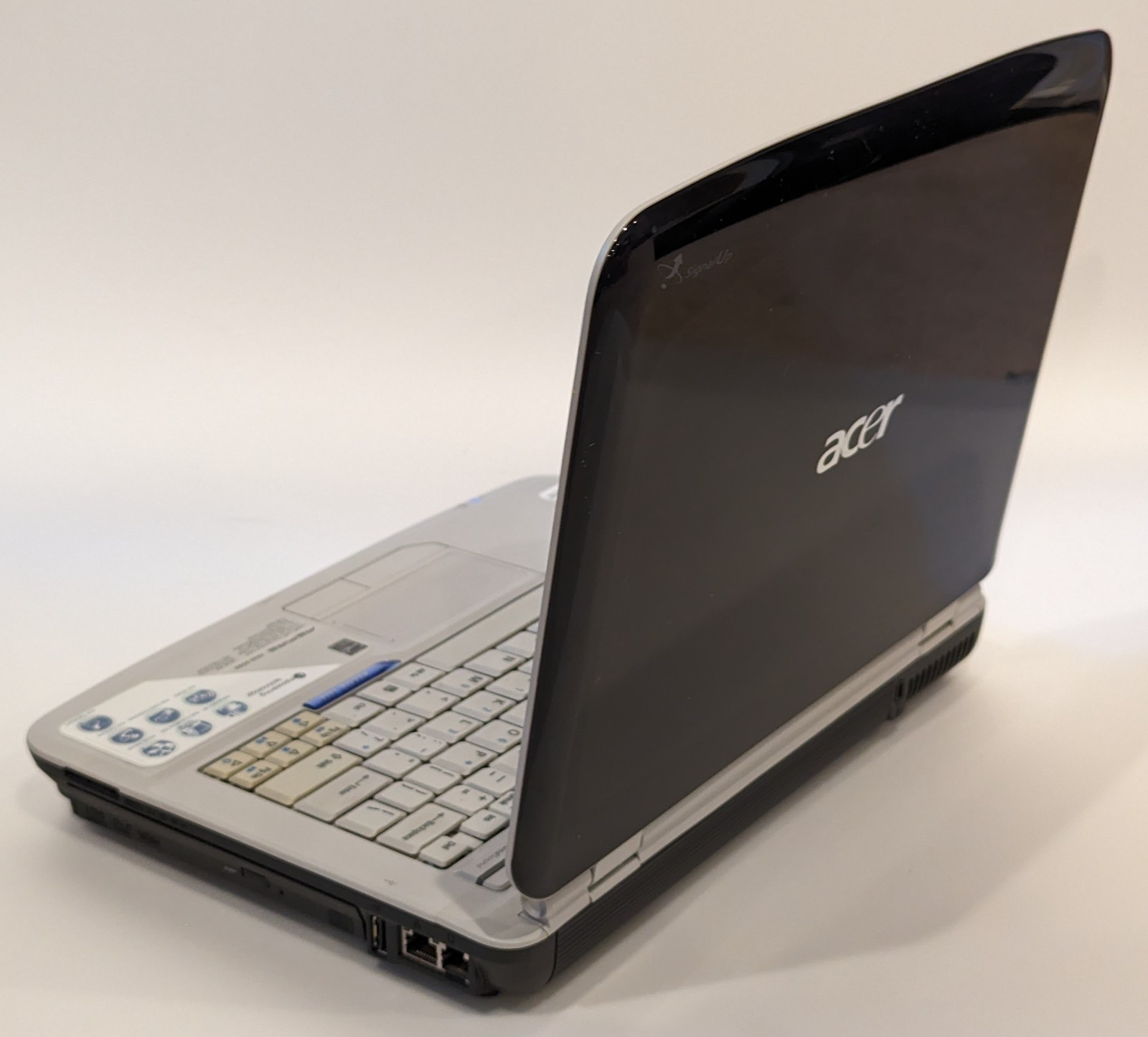 Acer Aspire 2920-6569 12.1″ Laptop – Intel Core 2 Duo – 2GB RAM – 250GB HDD