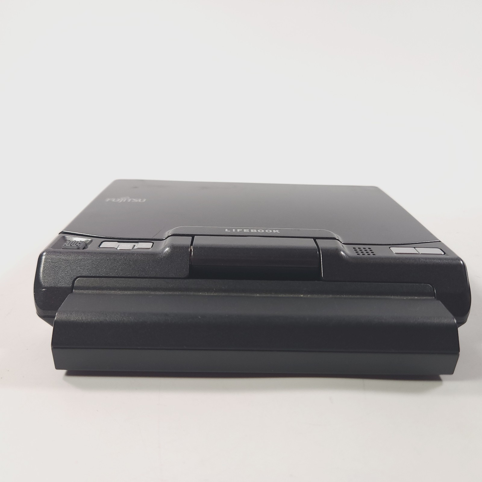 Retro Gaming Laptop Fujitsu U810 Intel 800 MHz 1 GB RAM 35 GB HD Windows XP Pro