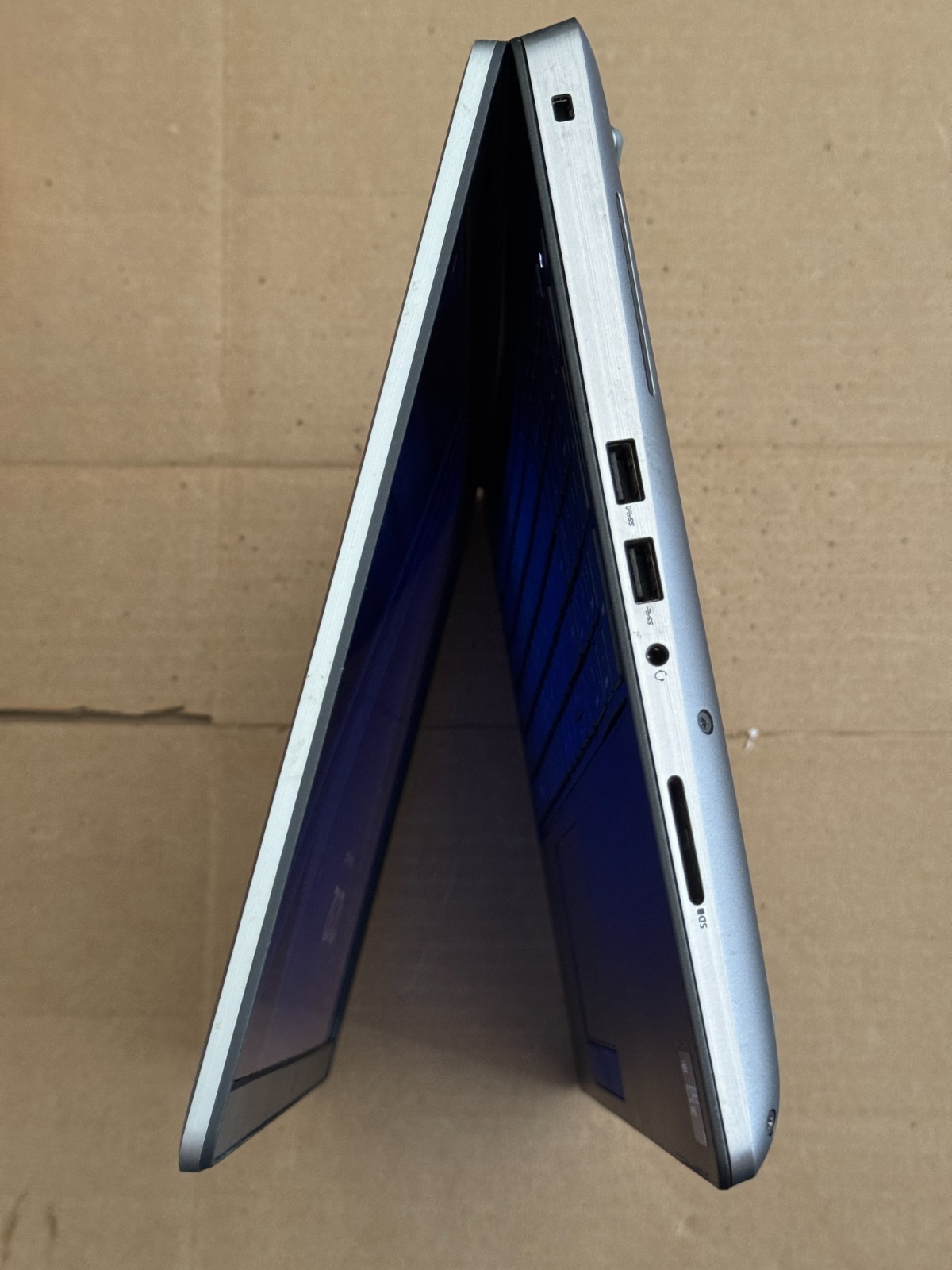 Dell Precision 7560 15.6″ i9-11950H 32GB 512GB SSD NVIDIA T1200 FHD Workstation