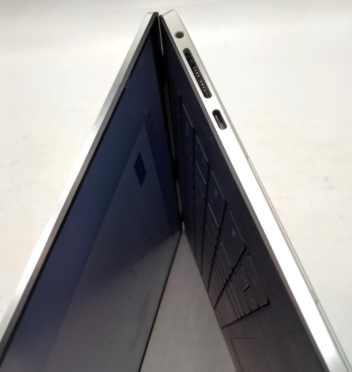 Dell XPS 15 9500 i7-10875H 2.30GHz 32gb Ram 512gb SSD Win11 laptop