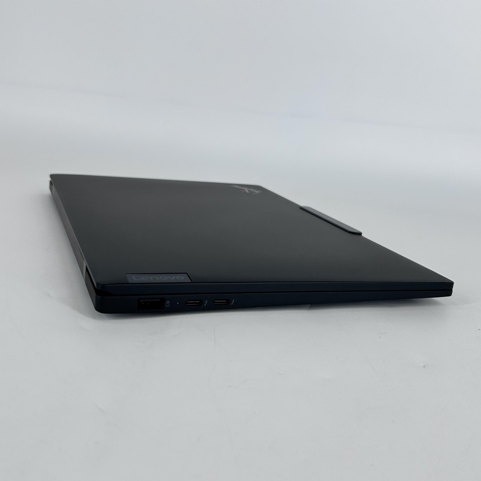 Lenovo ThinkPad X1 Carbon Gen 12 14 FHD+ 1.7 GHz Ultra 7 165U 32GB 1TB Very Good